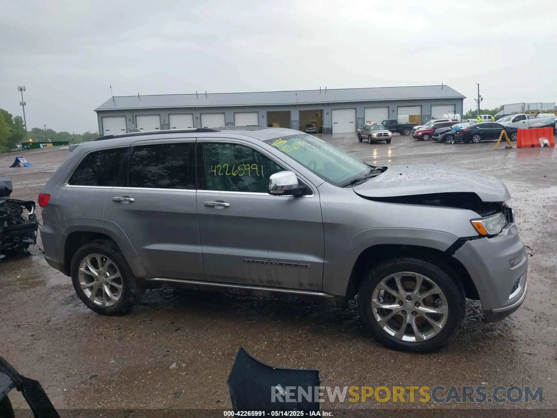 13 fotografías del automóvil dañado 1C4RJFJT4LC137073 JEEP GRAND CHEROKEE 2020