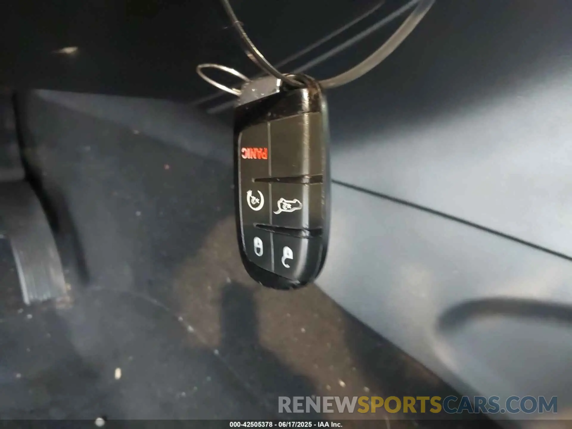 11 fotografías del automóvil dañado 1C4RJFLG3LC218632 JEEP GRAND CHEROKEE 2020