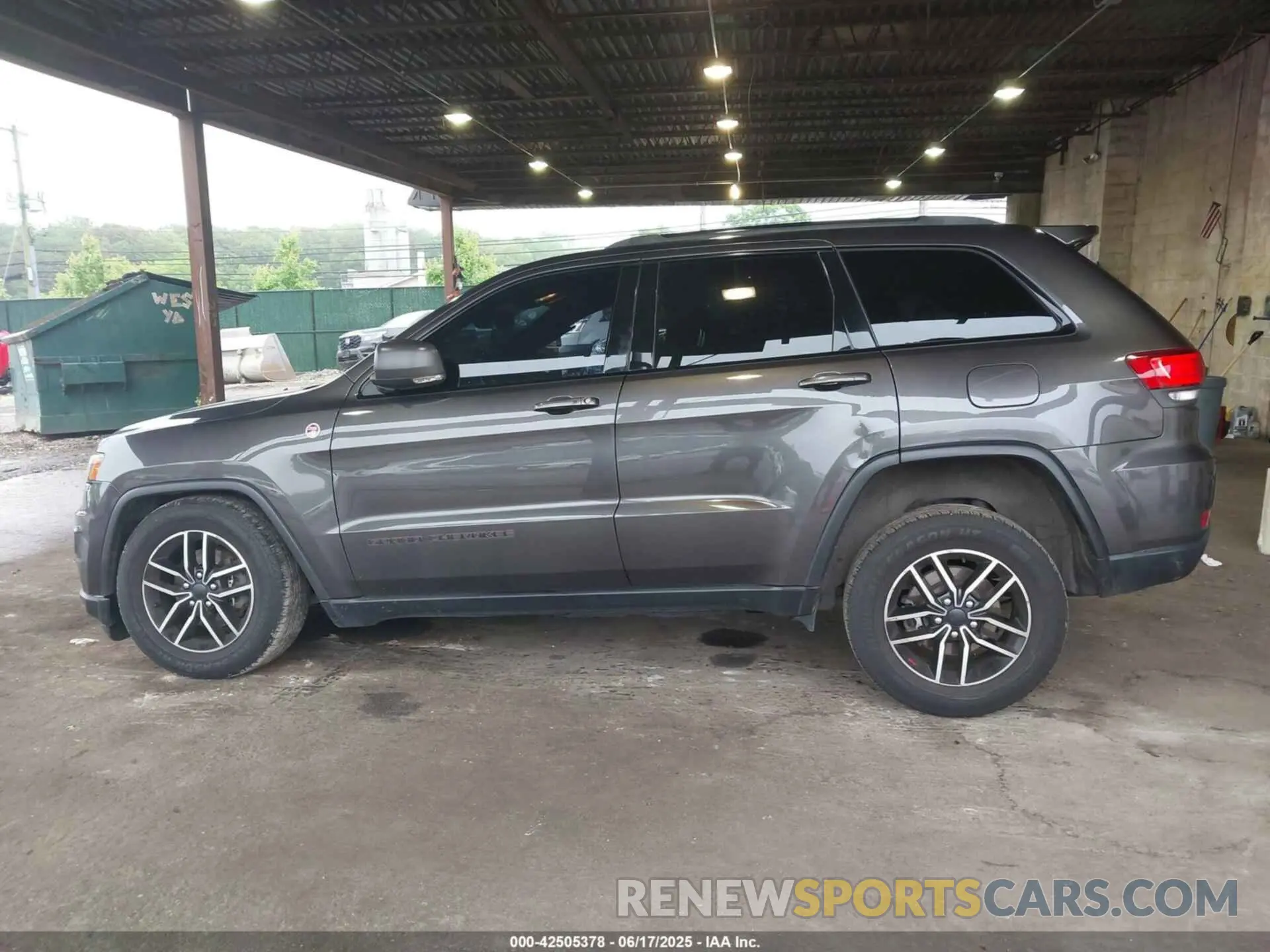 14 fotografías del automóvil dañado 1C4RJFLG3LC218632 JEEP GRAND CHEROKEE 2020