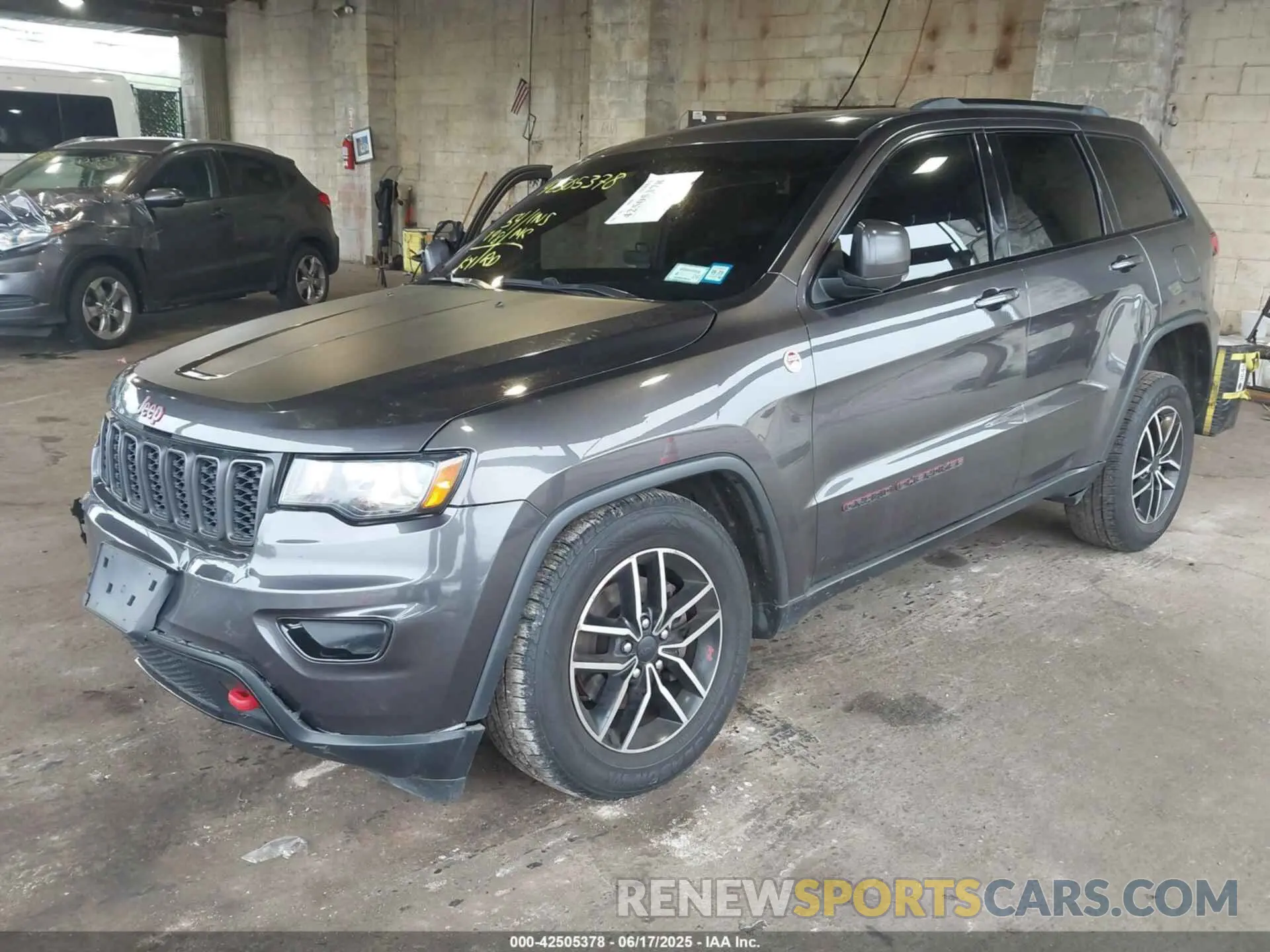 2 fotografías del automóvil dañado 1C4RJFLG3LC218632 JEEP GRAND CHEROKEE 2020
