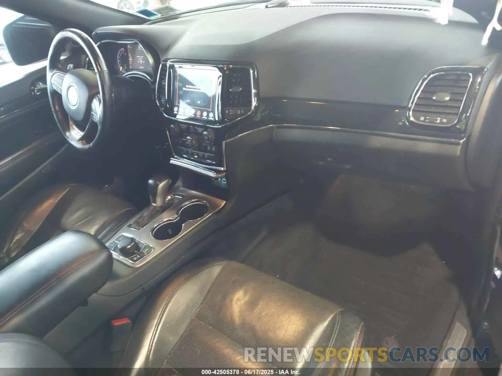 5 fotografías del automóvil dañado 1C4RJFLG3LC218632 JEEP GRAND CHEROKEE 2020