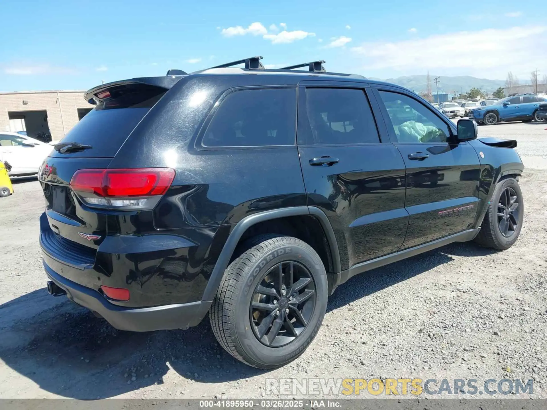 4 fotografías del automóvil dañado 1C4RJFLG4LC118975 JEEP GRAND CHEROKEE 2020