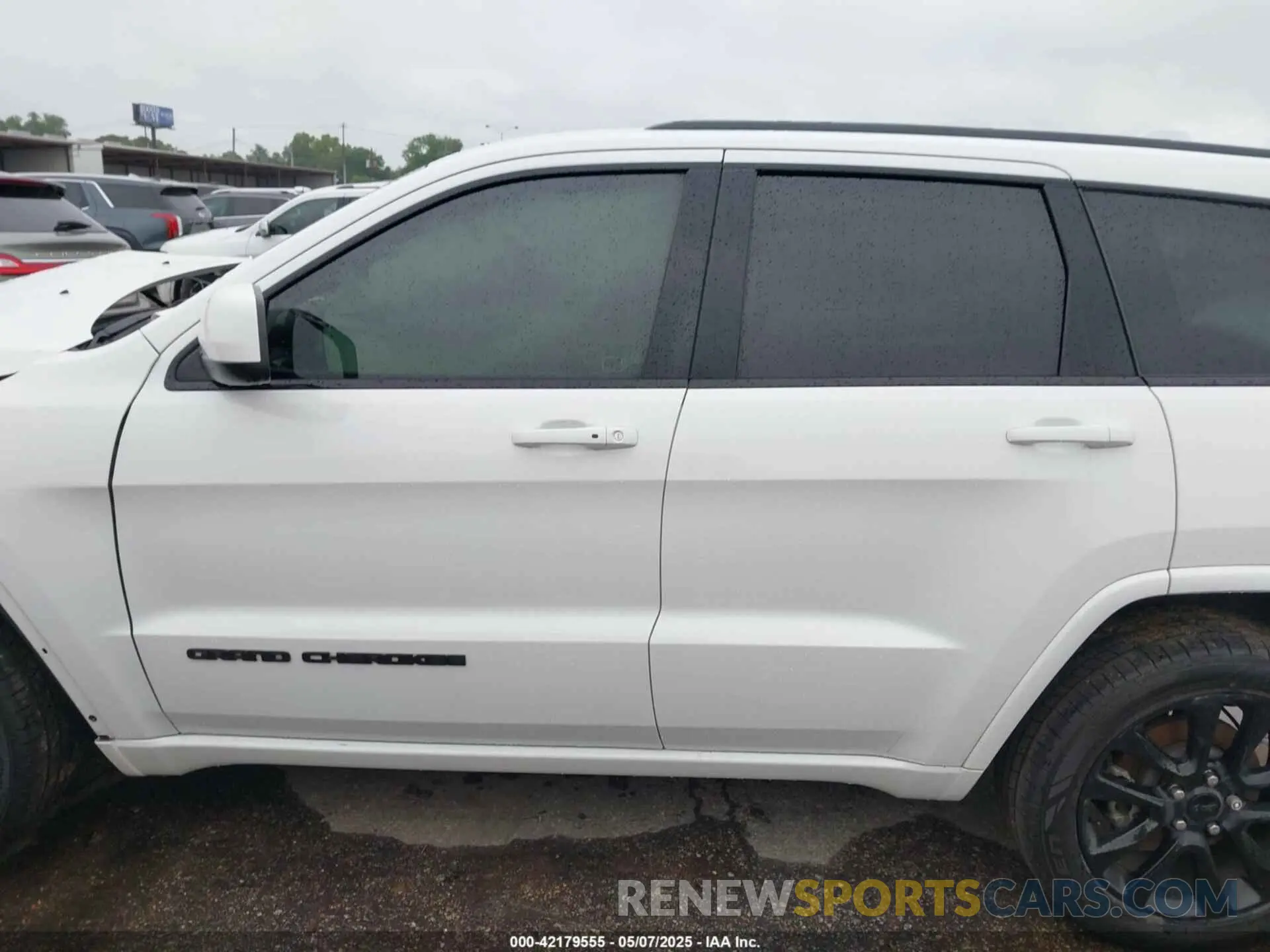 14 fotografías del automóvil dañado 1C4RJEAG4MC597428 JEEP GRAND CHEROKEE 2021