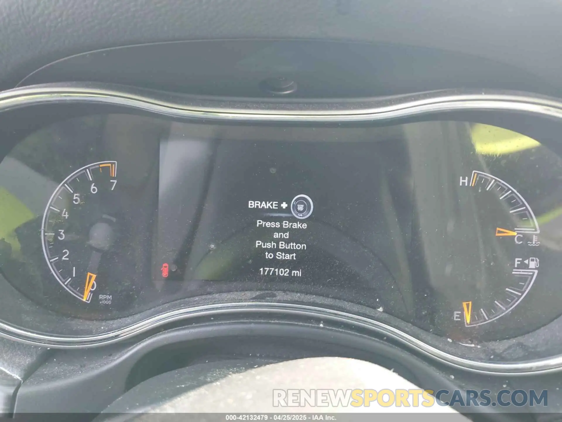 14 fotografías del automóvil dañado 1C4RJEBG3MC548526 JEEP GRAND CHEROKEE 2021
