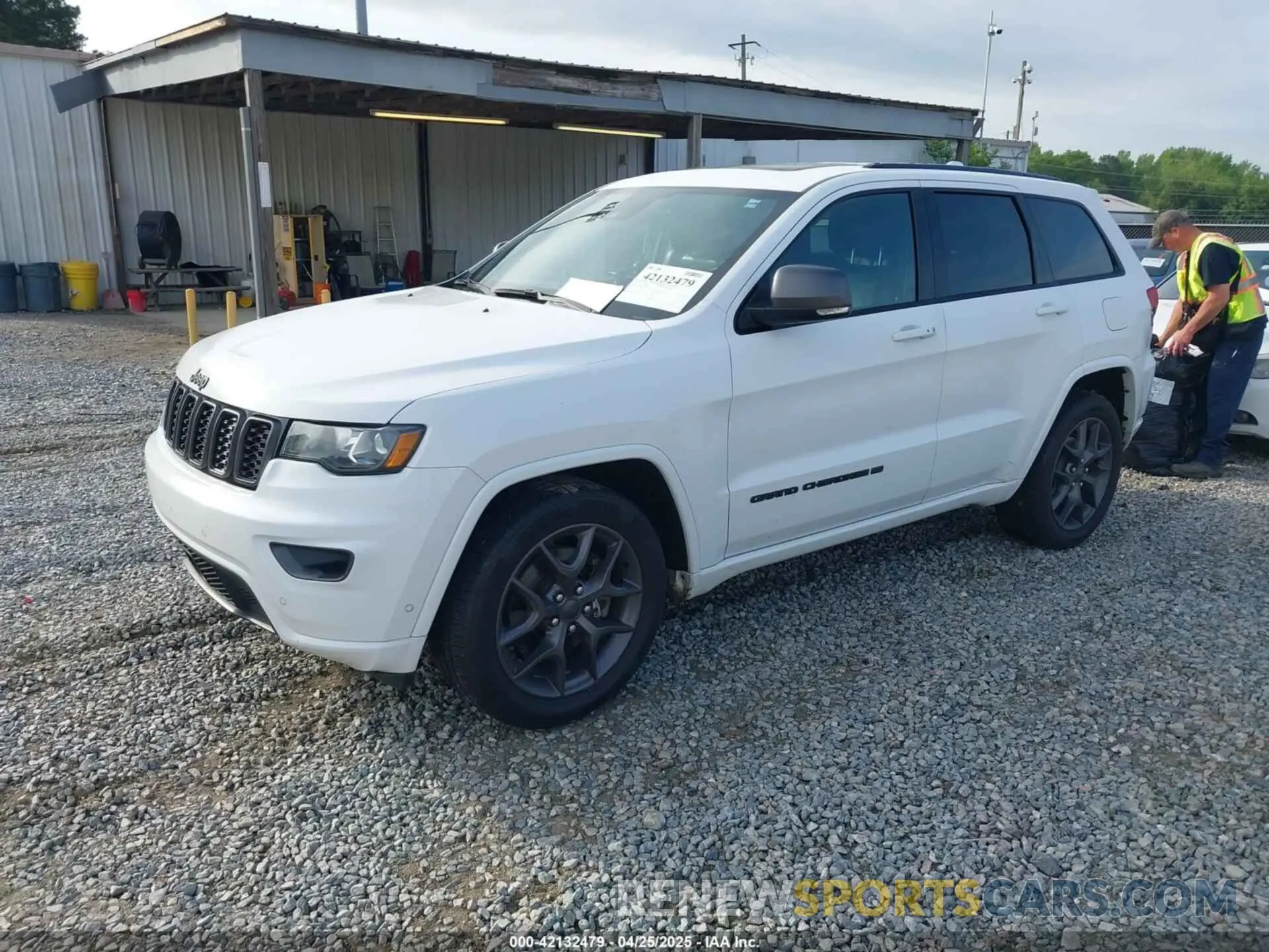 2 fotografías del automóvil dañado 1C4RJEBG3MC548526 JEEP GRAND CHEROKEE 2021