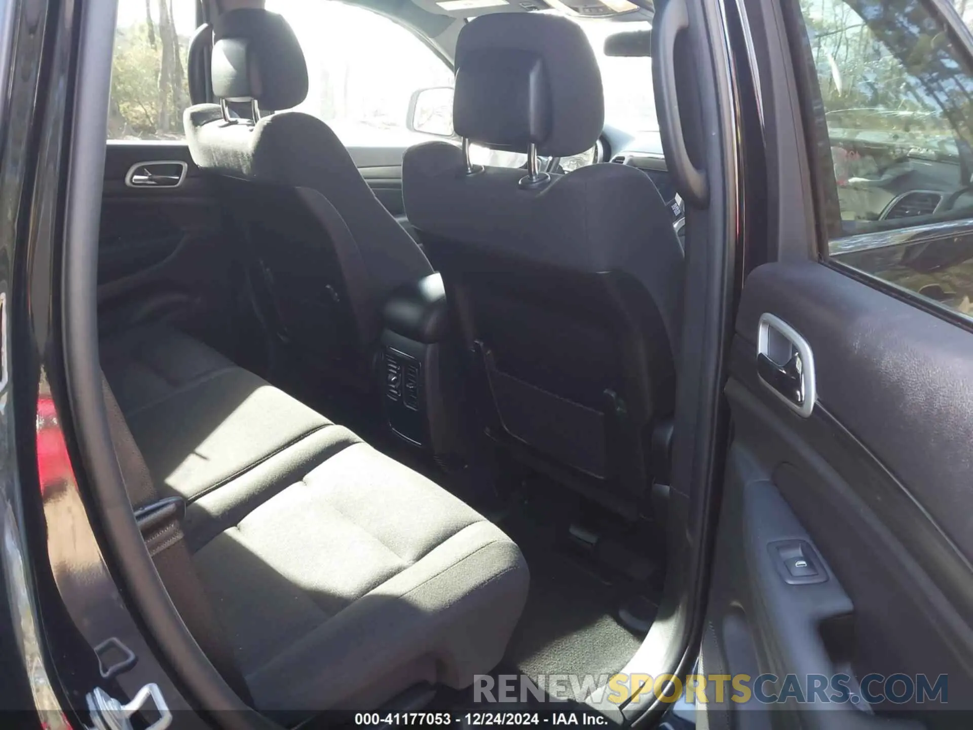 8 fotografías del automóvil dañado 1C4RJFAG2MC701632 JEEP GRAND CHEROKEE 2021