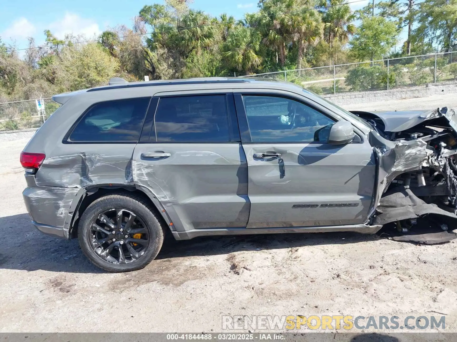 14 fotografías del automóvil dañado 1C4RJFAG4MC690312 JEEP GRAND CHEROKEE 2021