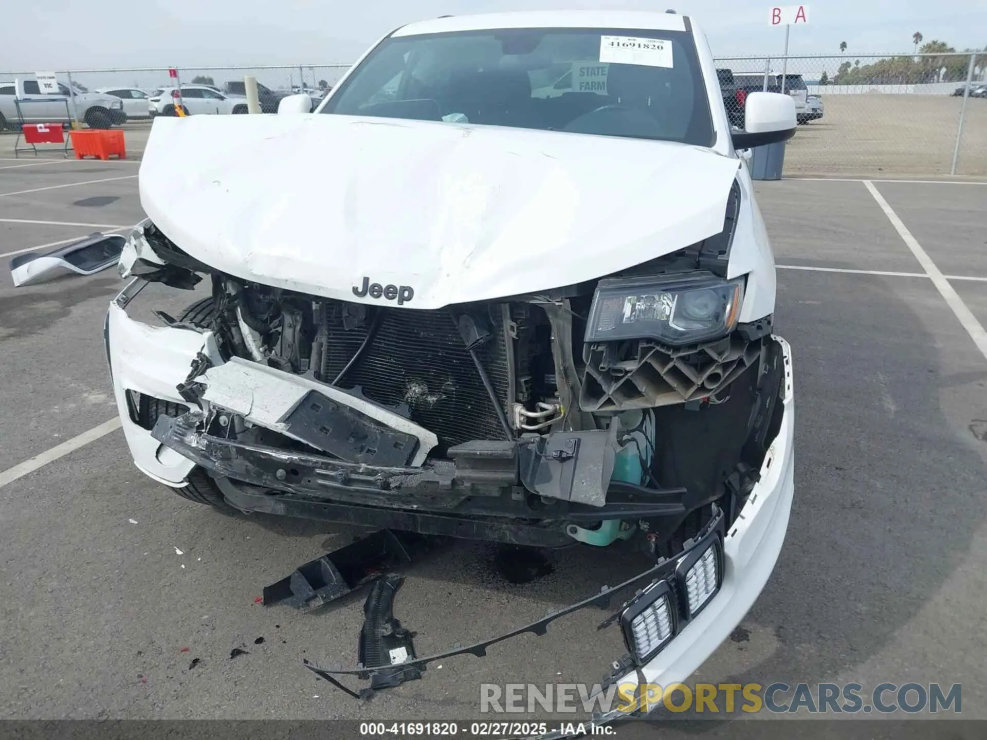 6 fotografías del automóvil dañado 1C4RJFAG9MC525081 JEEP GRAND CHEROKEE 2021