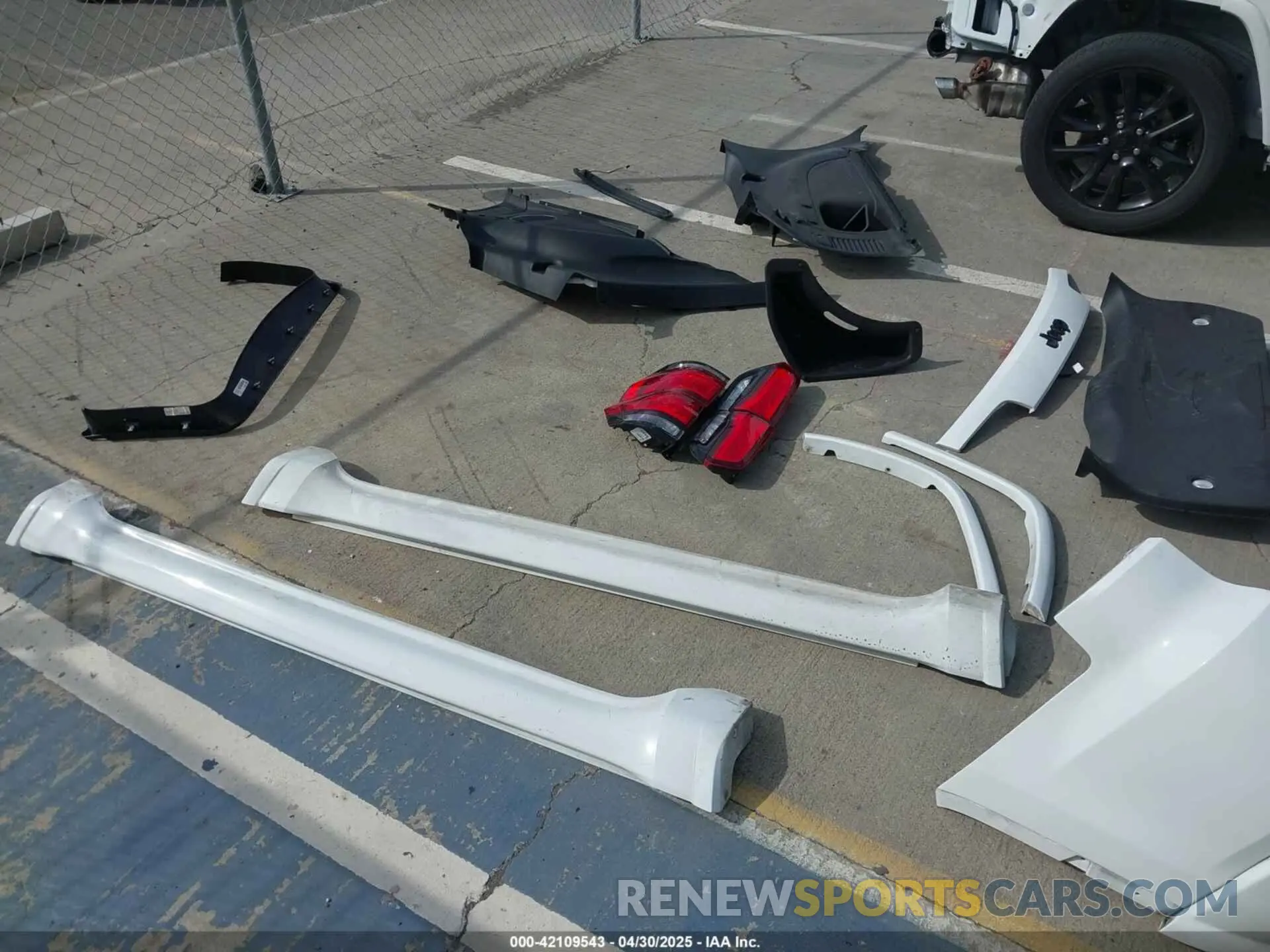 18 fotografías del automóvil dañado 1C4RJFAGXMC652969 JEEP GRAND CHEROKEE 2021