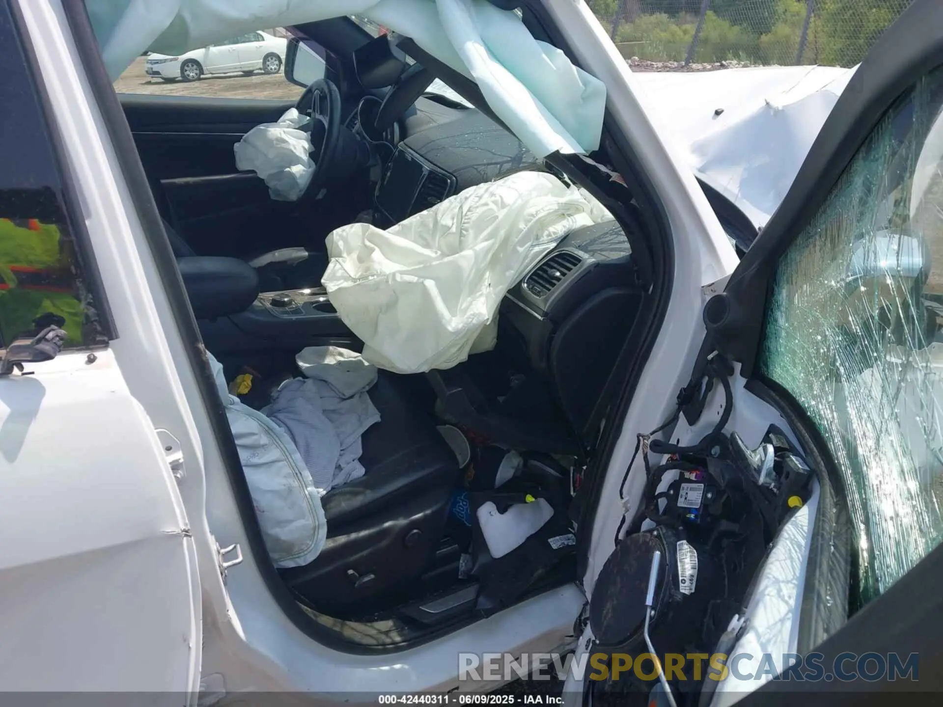 5 fotografías del automóvil dañado 1C4RJFBG0MC620224 JEEP GRAND CHEROKEE 2021