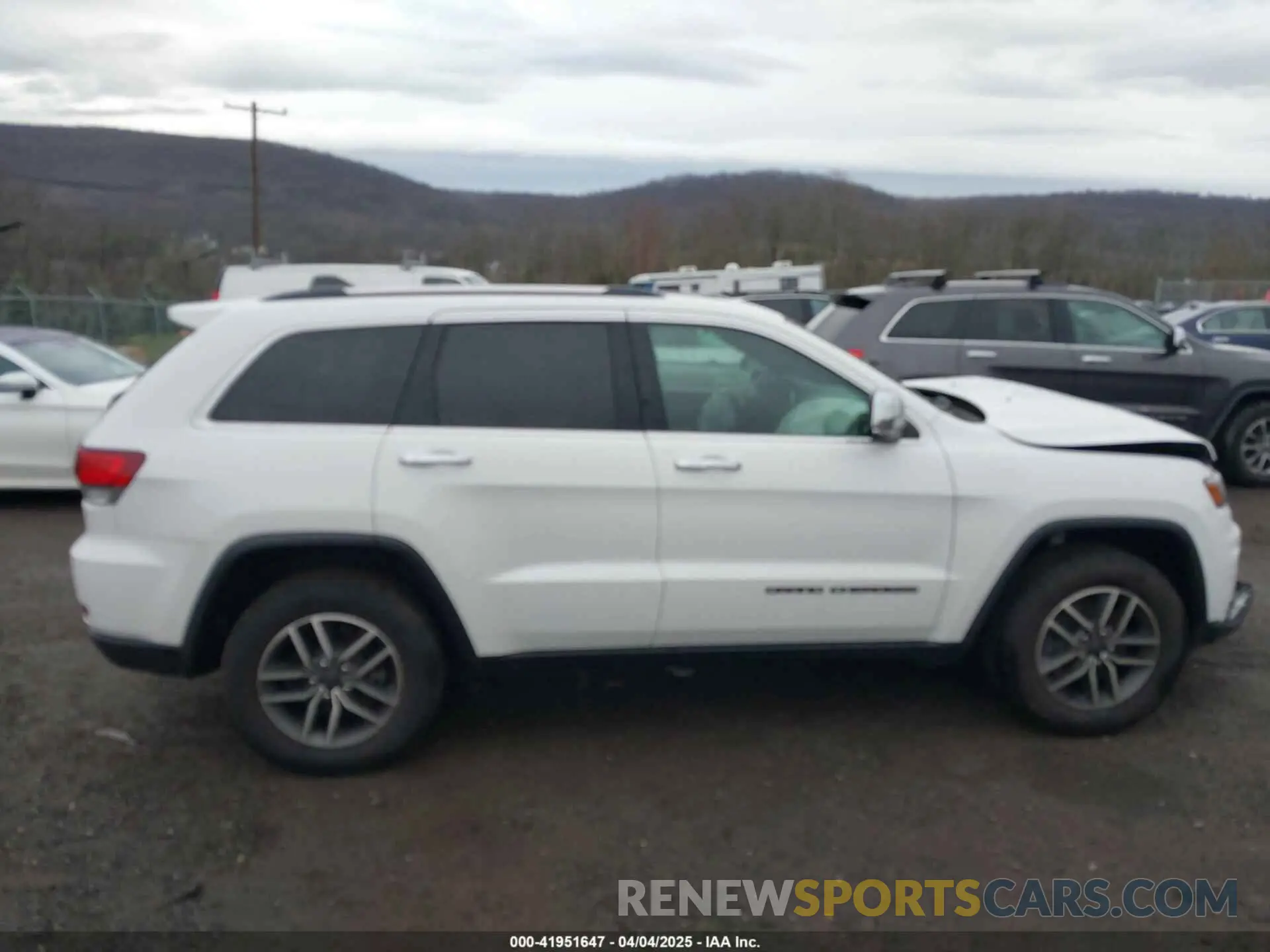 13 fotografías del automóvil dañado 1C4RJFBG1MC537952 JEEP GRAND CHEROKEE 2021