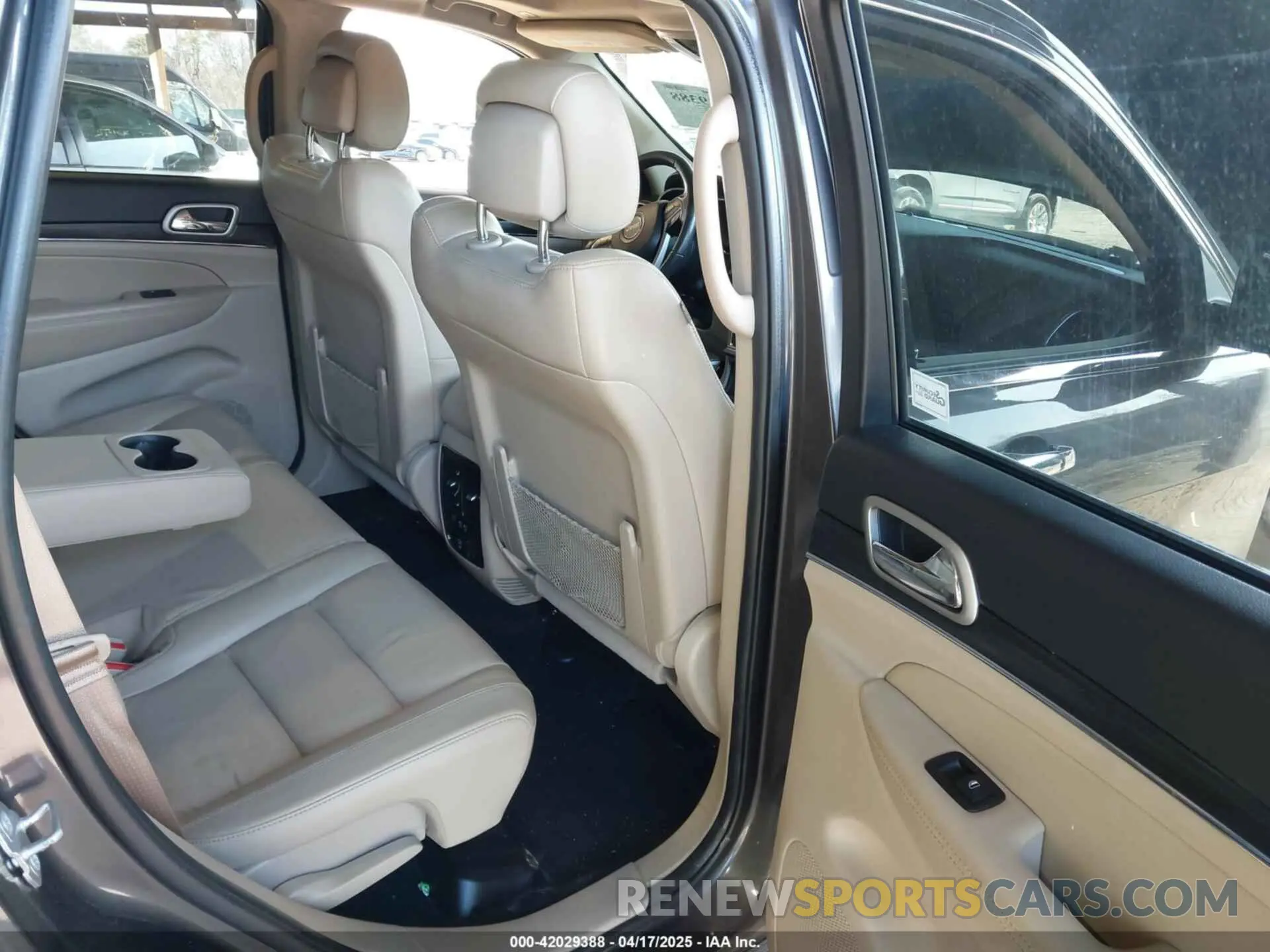 8 fotografías del automóvil dañado 1C4RJFBG1MC828760 JEEP GRAND CHEROKEE 2021
