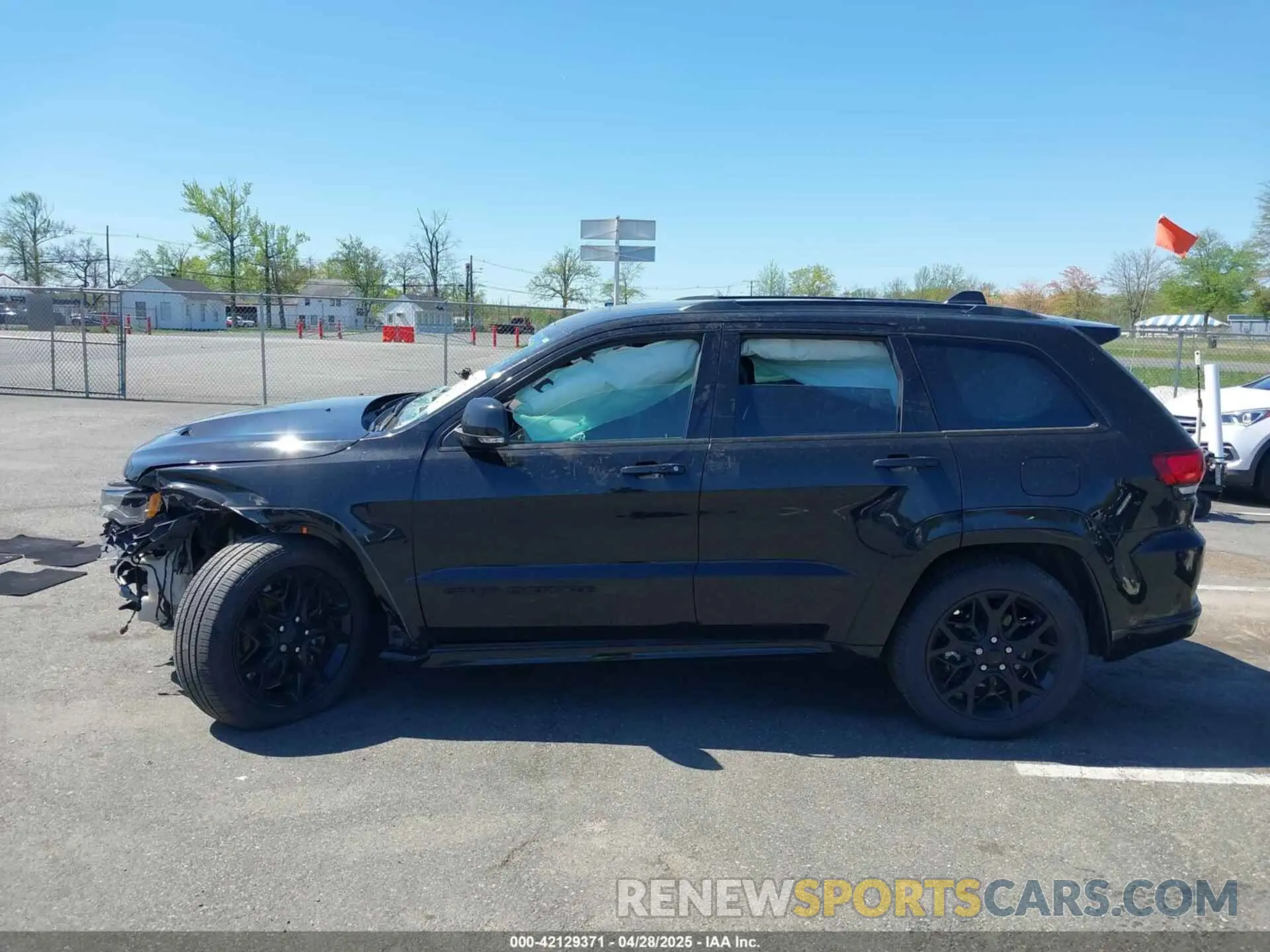 14 fotografías del automóvil dañado 1C4RJFBG5MC671721 JEEP GRAND CHEROKEE 2021