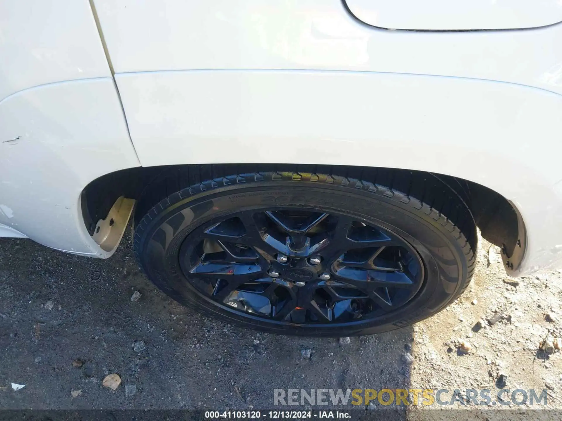 18 fotografías del automóvil dañado 1C4RJFBG6MC767860 JEEP GRAND CHEROKEE 2021