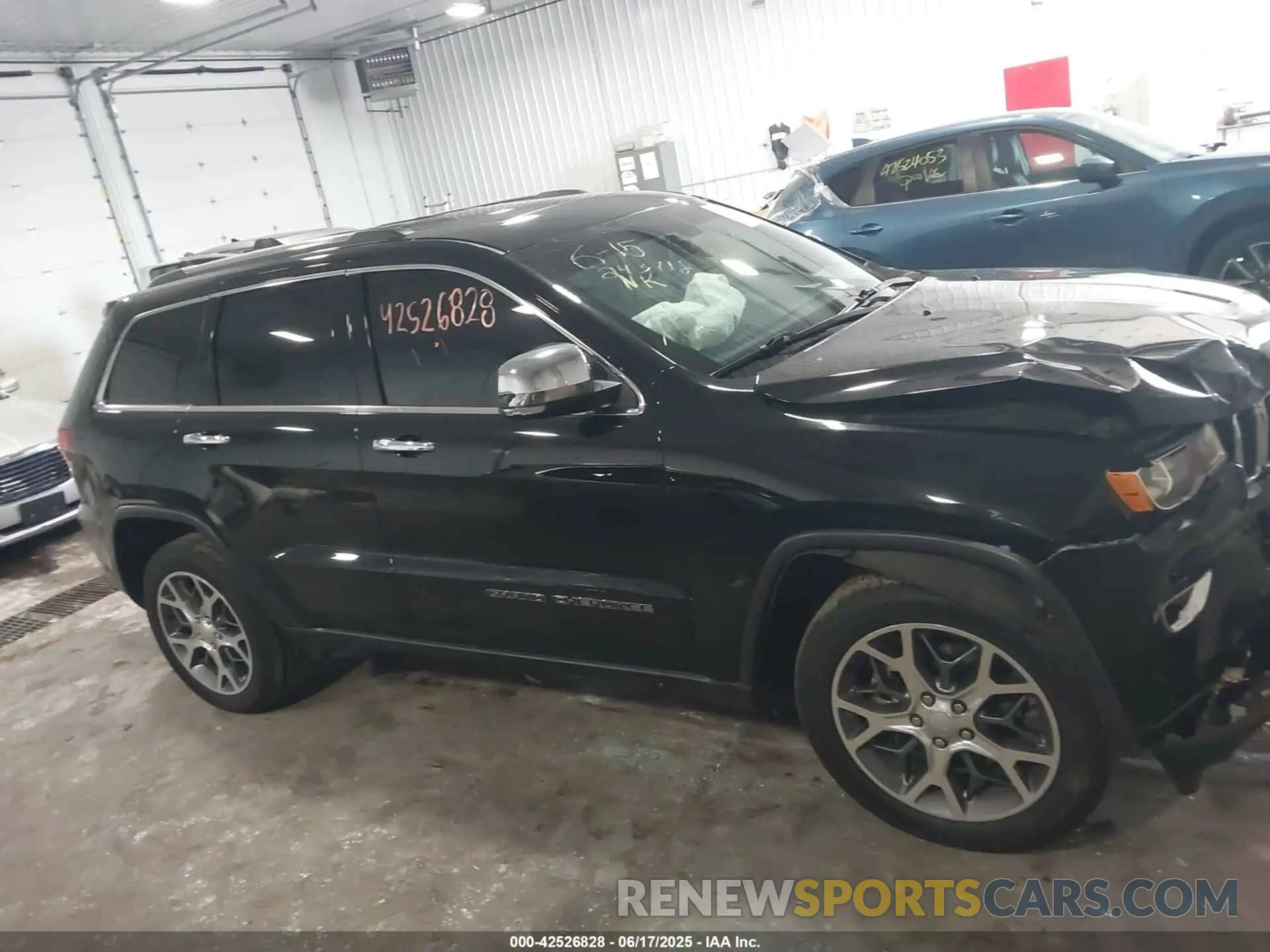 12 fotografías del automóvil dañado 1C4RJFBGXMC774892 JEEP GRAND CHEROKEE 2021