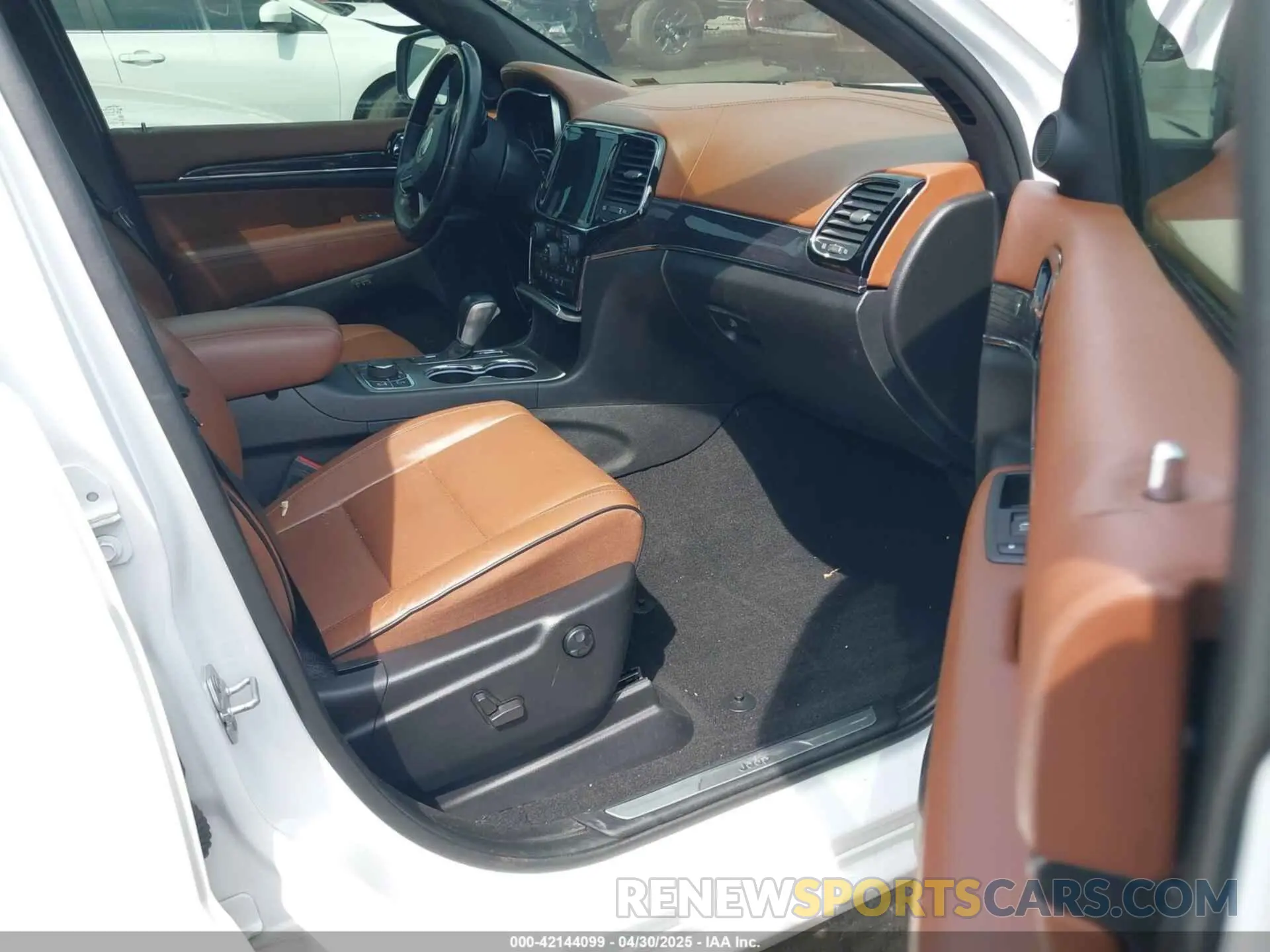 5 fotografías del automóvil dañado 1C4RJFCG0MC607195 JEEP GRAND CHEROKEE 2021
