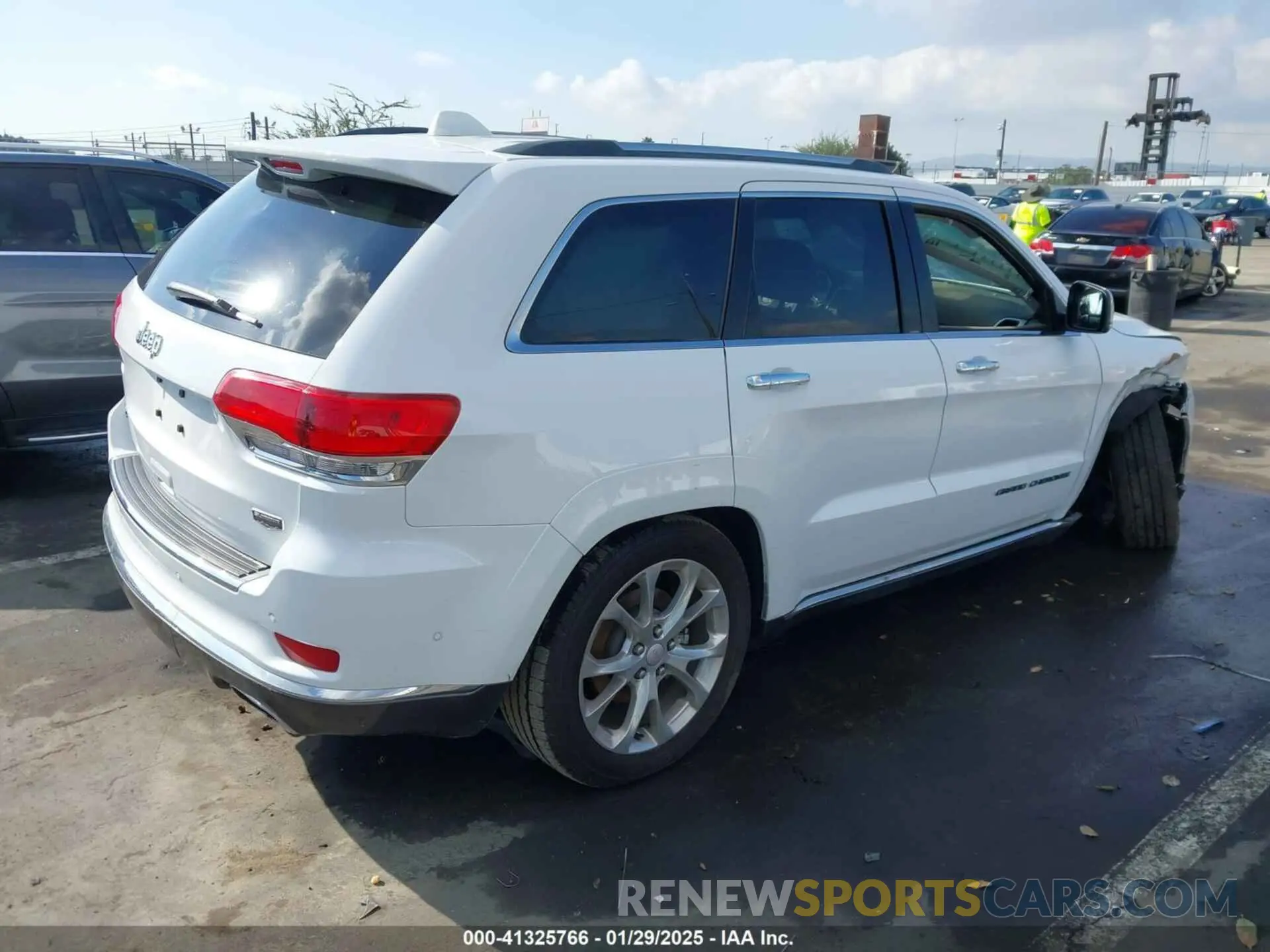 4 fotografías del automóvil dañado 1C4RJFJG6MC569460 JEEP GRAND CHEROKEE 2021