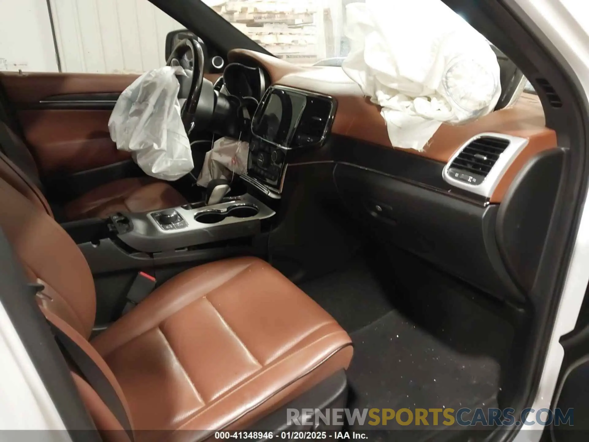 5 fotografías del automóvil dañado 1C4RJFJGXMC568585 JEEP GRAND CHEROKEE 2021