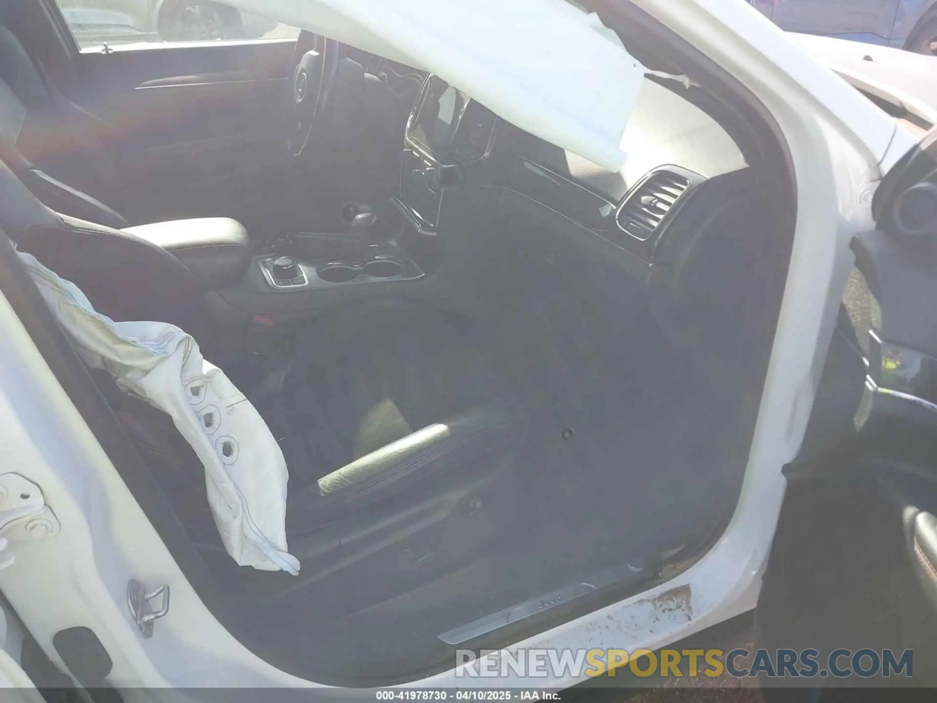 5 fotografías del automóvil dañado 1C4RJFLG8MC829418 JEEP GRAND CHEROKEE 2021
