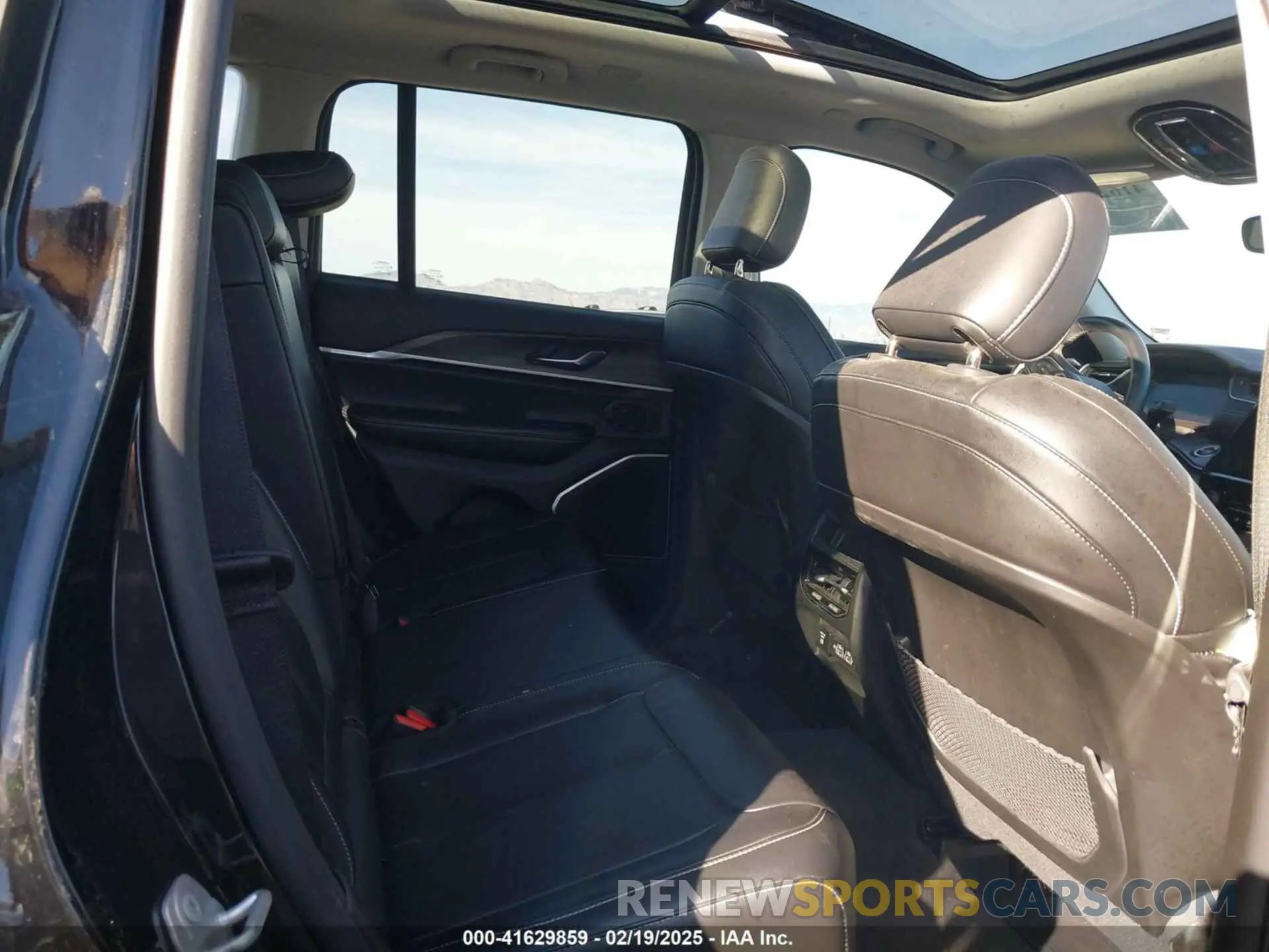 8 fotografías del automóvil dañado 1C4RJGBG6N8591855 JEEP GRAND CHEROKEE 2022