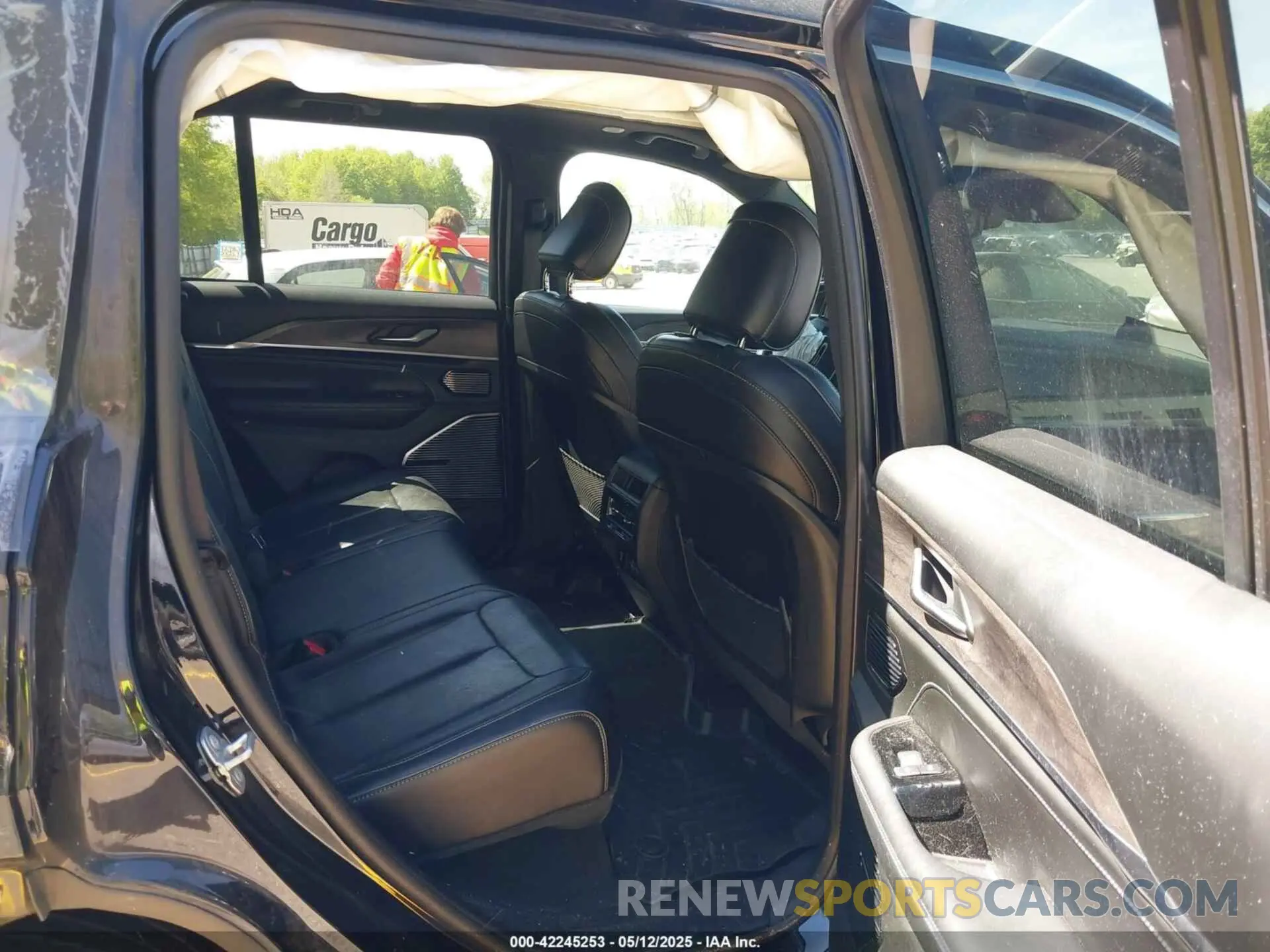 8 fotografías del automóvil dañado 1C4RJHDG2N8636129 JEEP GRAND CHEROKEE 2022