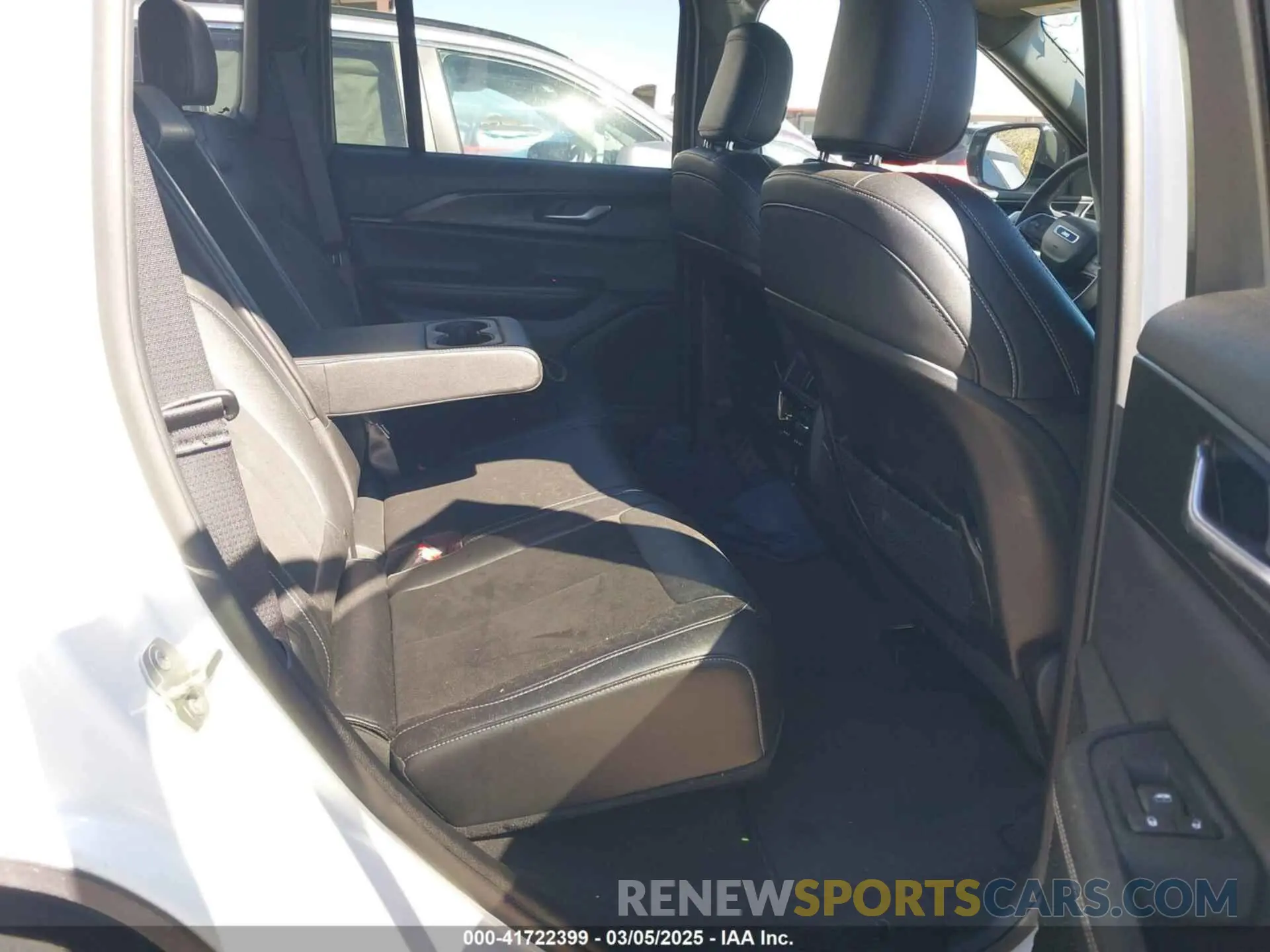 8 fotografías del automóvil dañado 1C4RJGAG4P8883489 JEEP GRAND CHEROKEE 2023