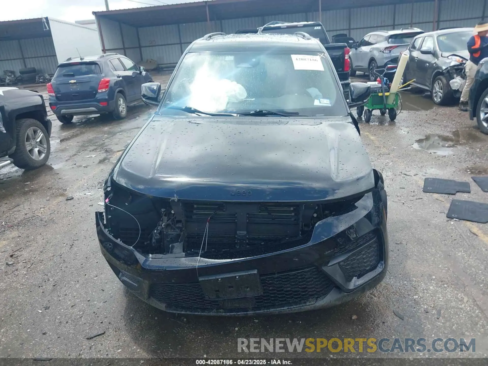 12 fotografías del automóvil dañado 1C4RJGAG5PC648354 JEEP GRAND CHEROKEE 2023