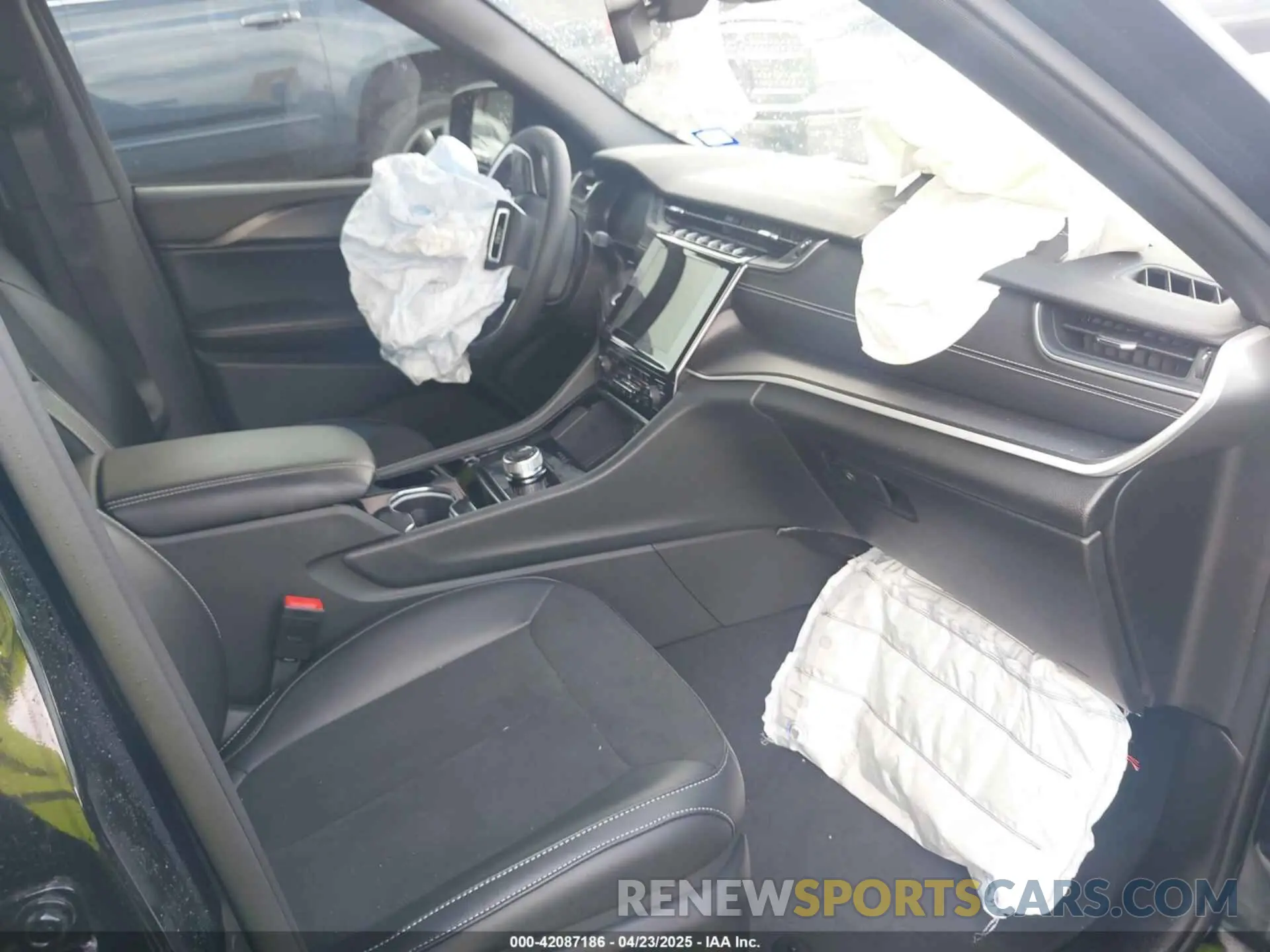 5 fotografías del automóvil dañado 1C4RJGAG5PC648354 JEEP GRAND CHEROKEE 2023