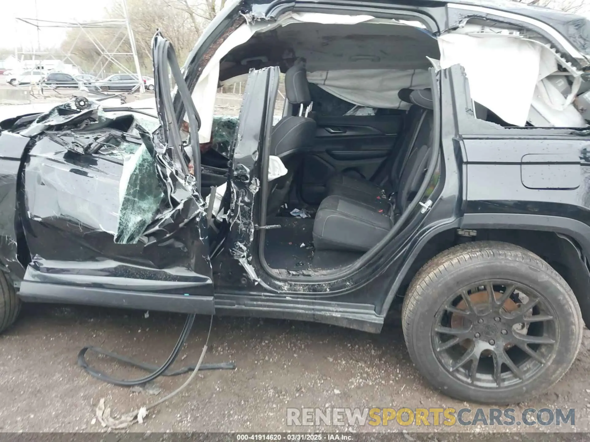14 fotografías del automóvil dañado 1C4RJGAGXPC564210 JEEP GRAND CHEROKEE 2023