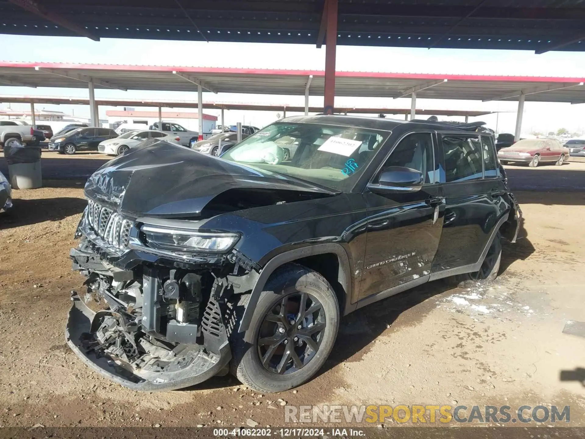 2 fotografías del automóvil dañado 1C4RJGBG0PC563940 JEEP GRAND CHEROKEE 2023