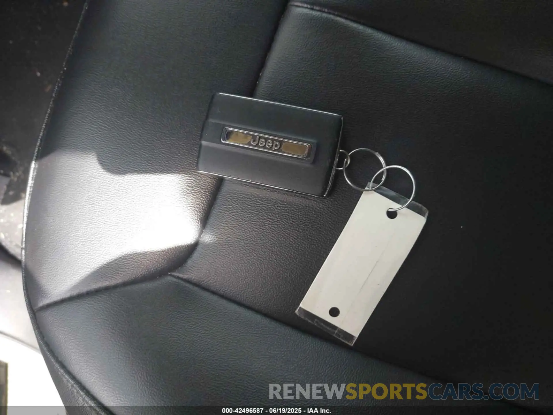 11 fotografías del automóvil dañado 1C4RJGBG1PC587289 JEEP GRAND CHEROKEE 2023