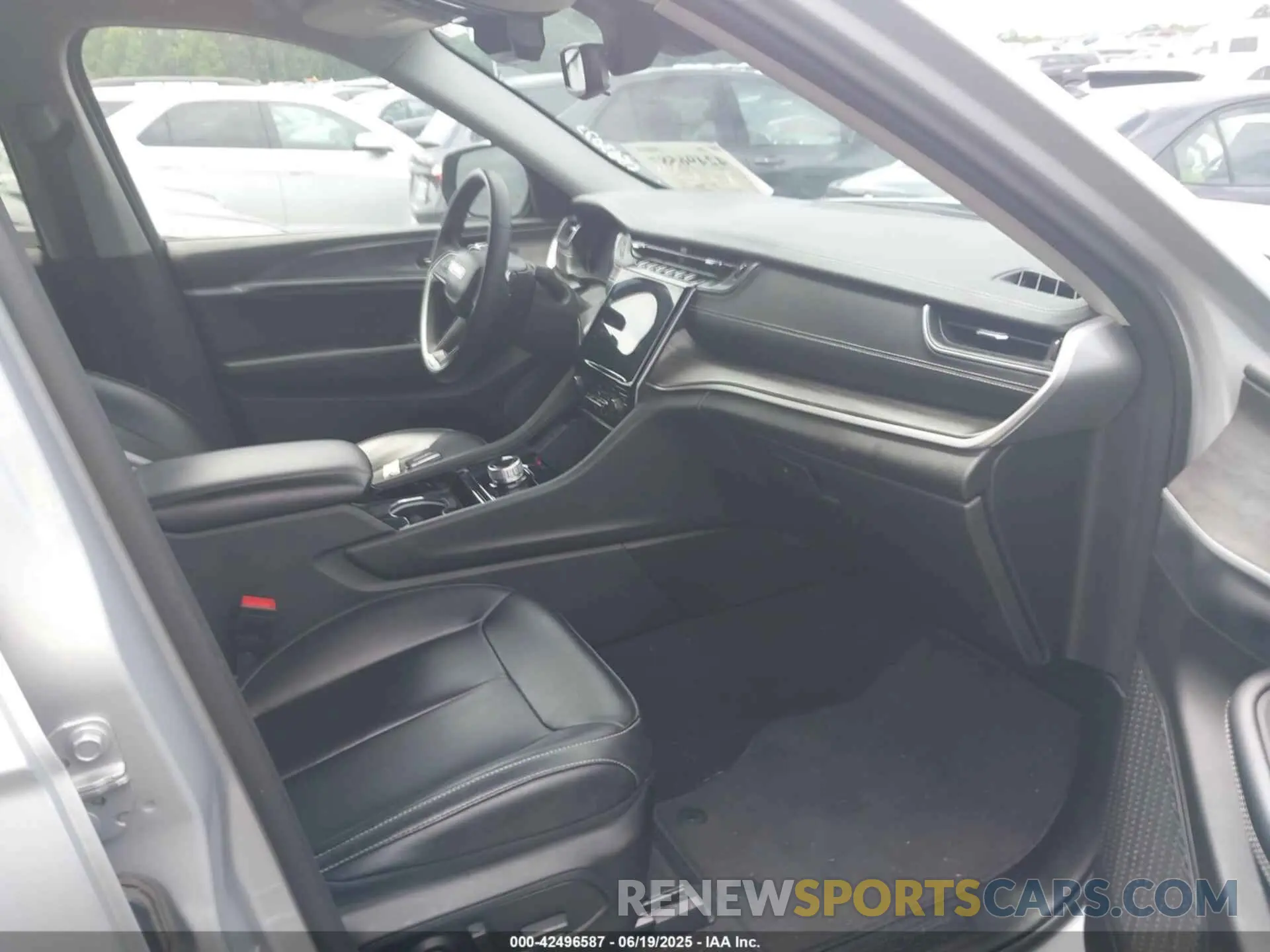 5 fotografías del automóvil dañado 1C4RJGBG1PC587289 JEEP GRAND CHEROKEE 2023