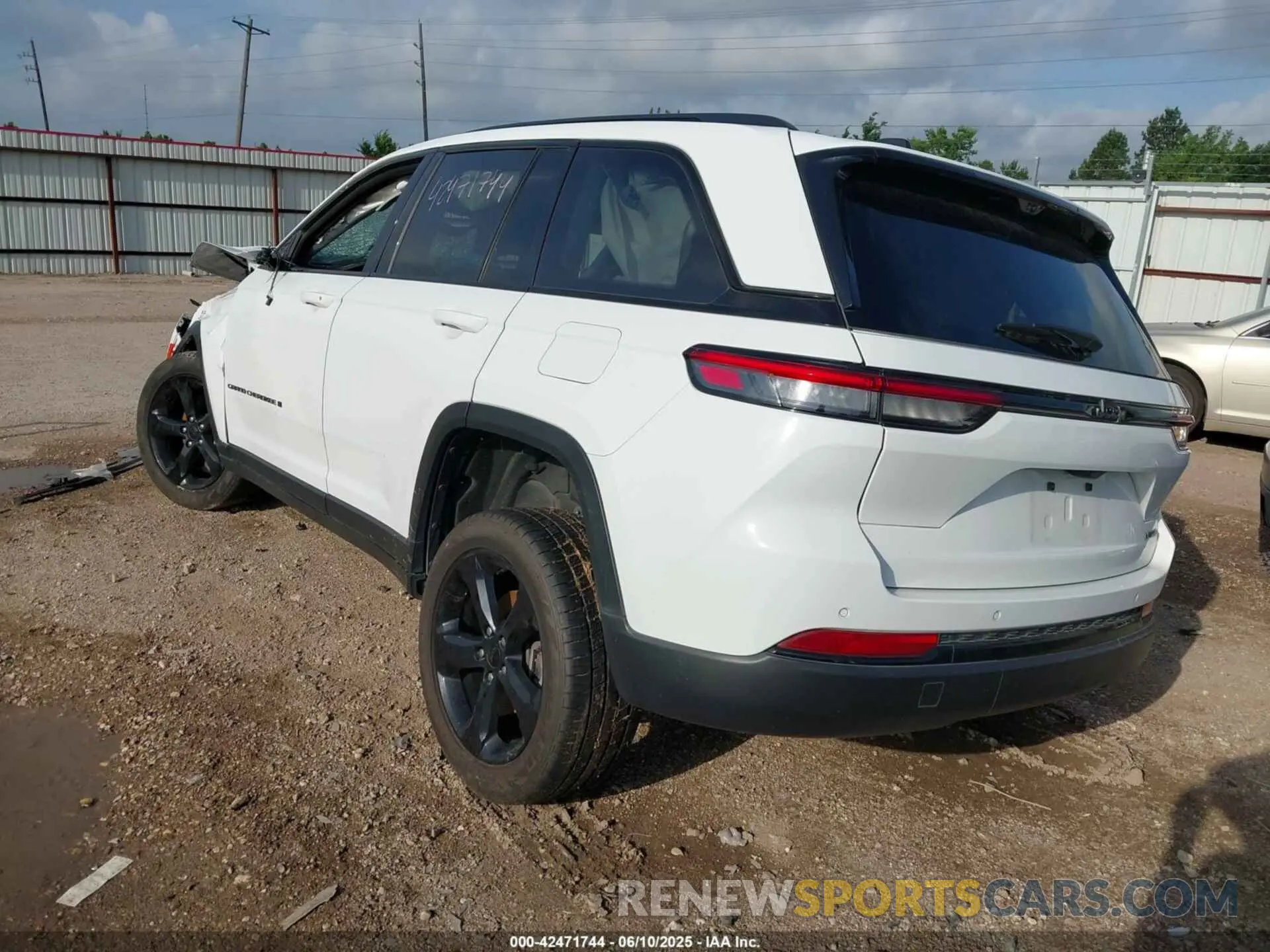 3 fotografías del automóvil dañado 1C4RJGBG2PC502847 JEEP GRAND CHEROKEE 2023
