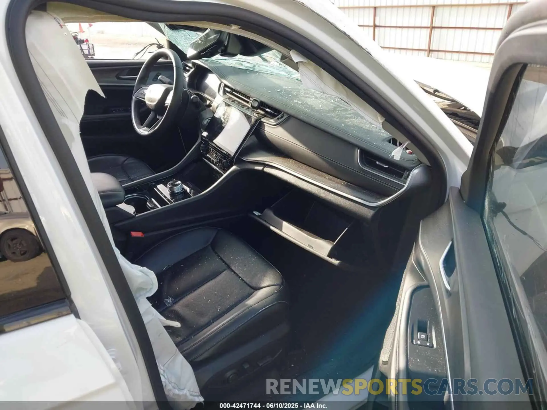 5 fotografías del automóvil dañado 1C4RJGBG2PC502847 JEEP GRAND CHEROKEE 2023