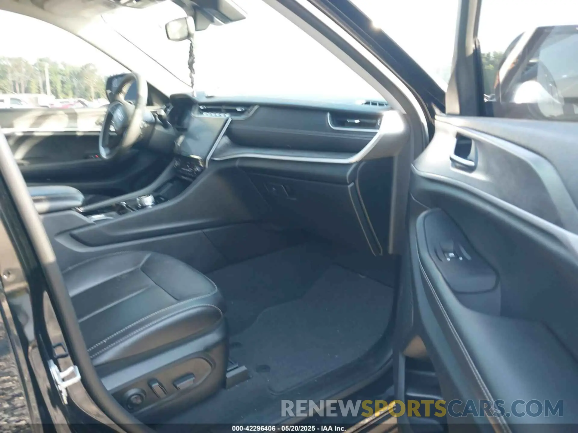 5 fotografías del automóvil dañado 1C4RJGBG4PC503126 JEEP GRAND CHEROKEE 2023
