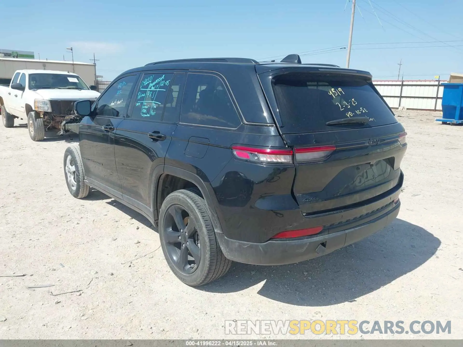 3 fotografías del automóvil dañado 1C4RJHAG1PC554753 JEEP GRAND CHEROKEE 2023