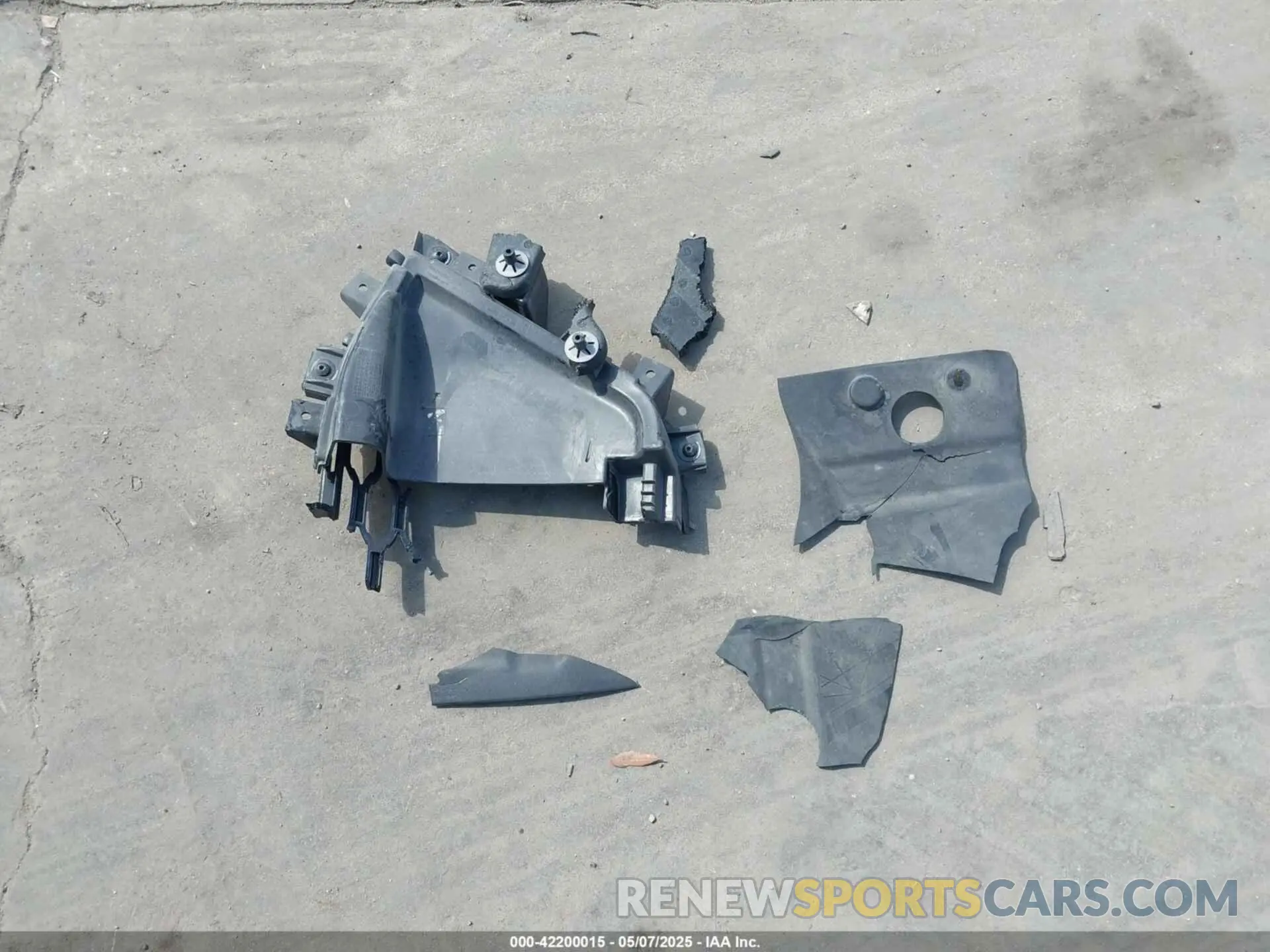 12 fotografías del automóvil dañado 1C4RJHAG6PC546003 JEEP GRAND CHEROKEE 2023