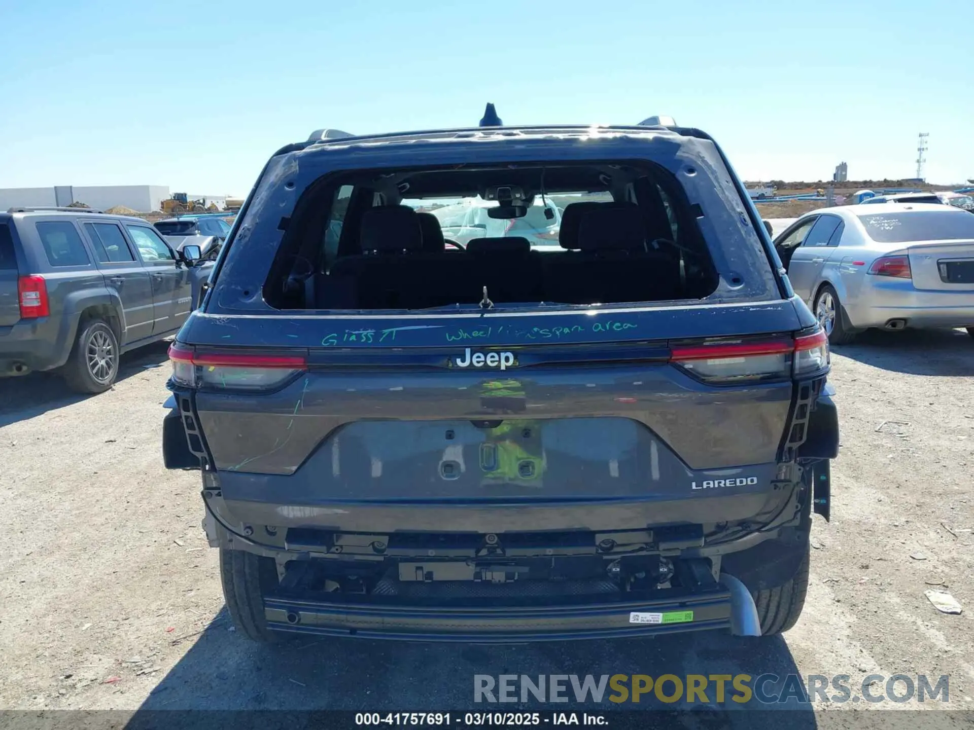 16 fotografías del automóvil dañado 1C4RJGAG0RC242288 JEEP GRAND CHEROKEE 2024