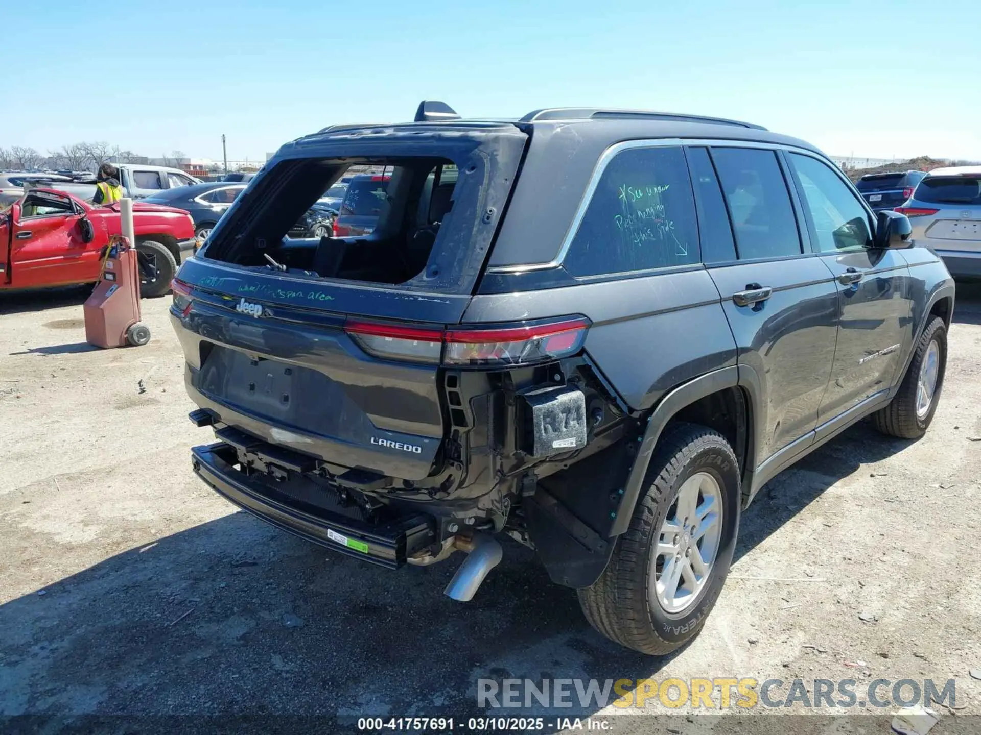 4 fotografías del automóvil dañado 1C4RJGAG0RC242288 JEEP GRAND CHEROKEE 2024