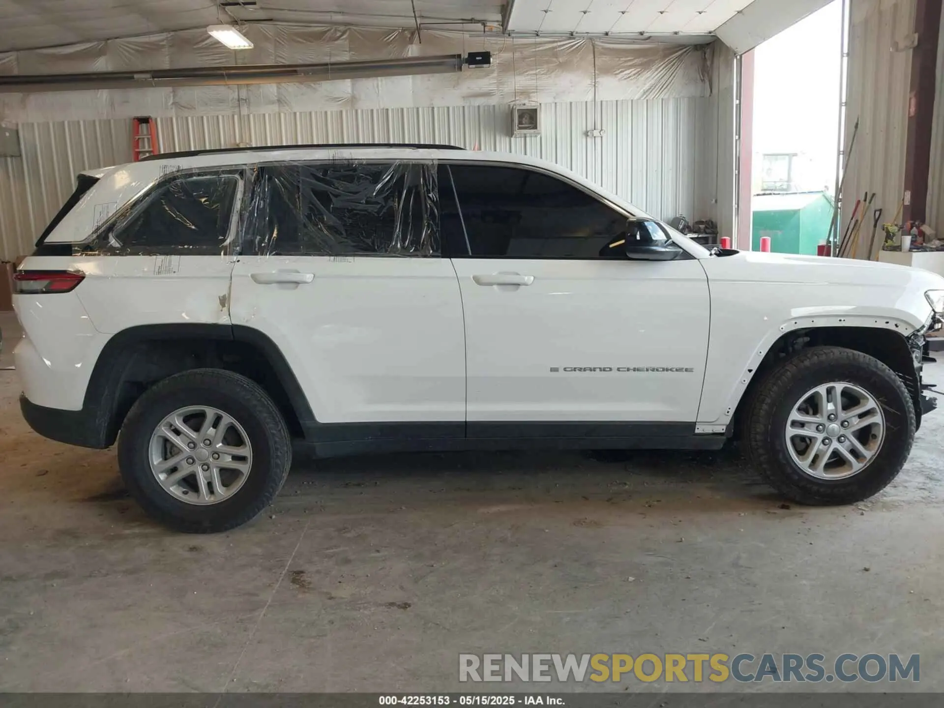 14 fotografías del automóvil dañado 1C4RJHAG3R8939236 JEEP GRAND CHEROKEE 2024