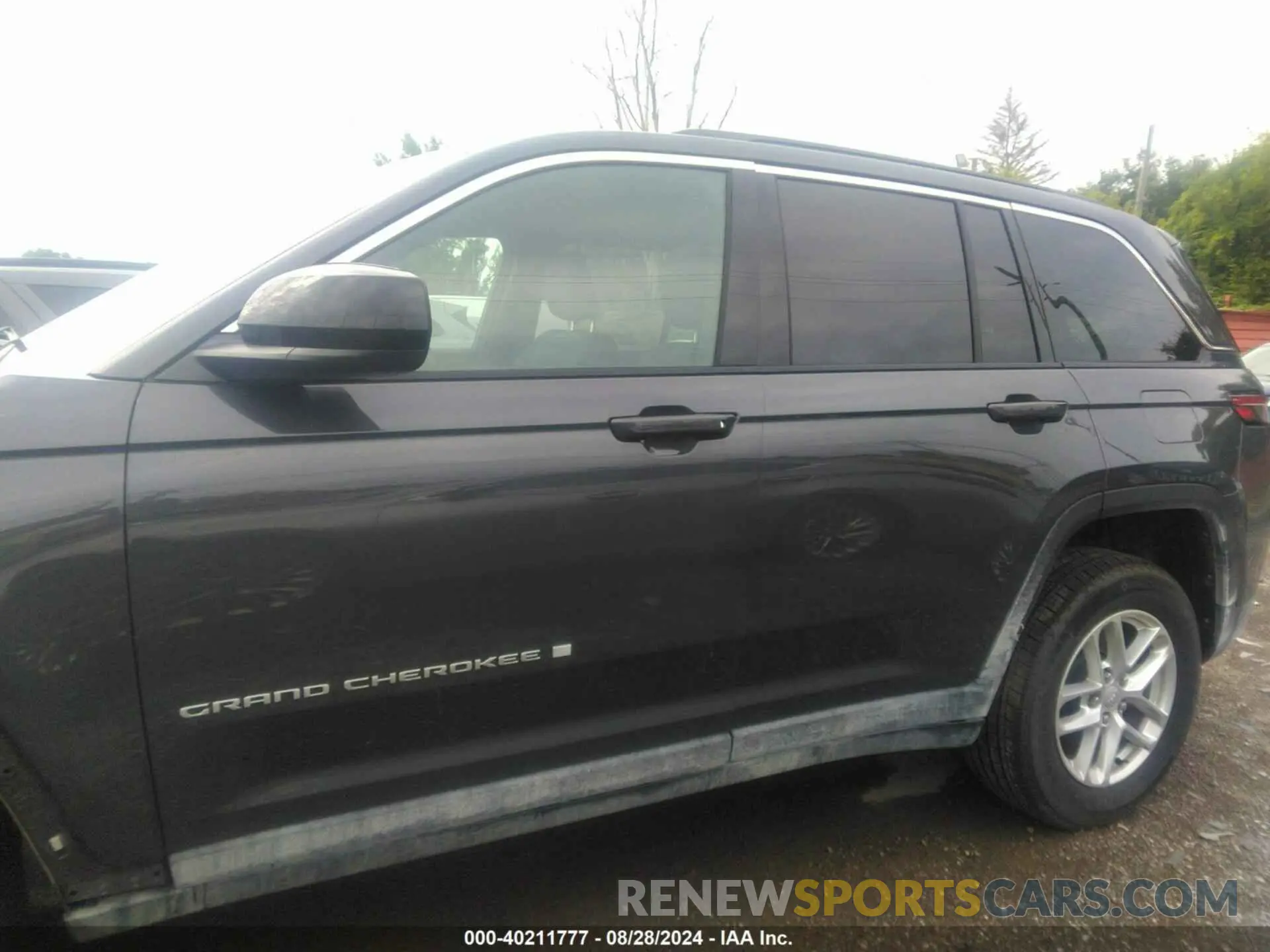 14 fotografías del automóvil dañado 1C4RJHAG3RC185851 JEEP GRAND CHEROKEE 2024