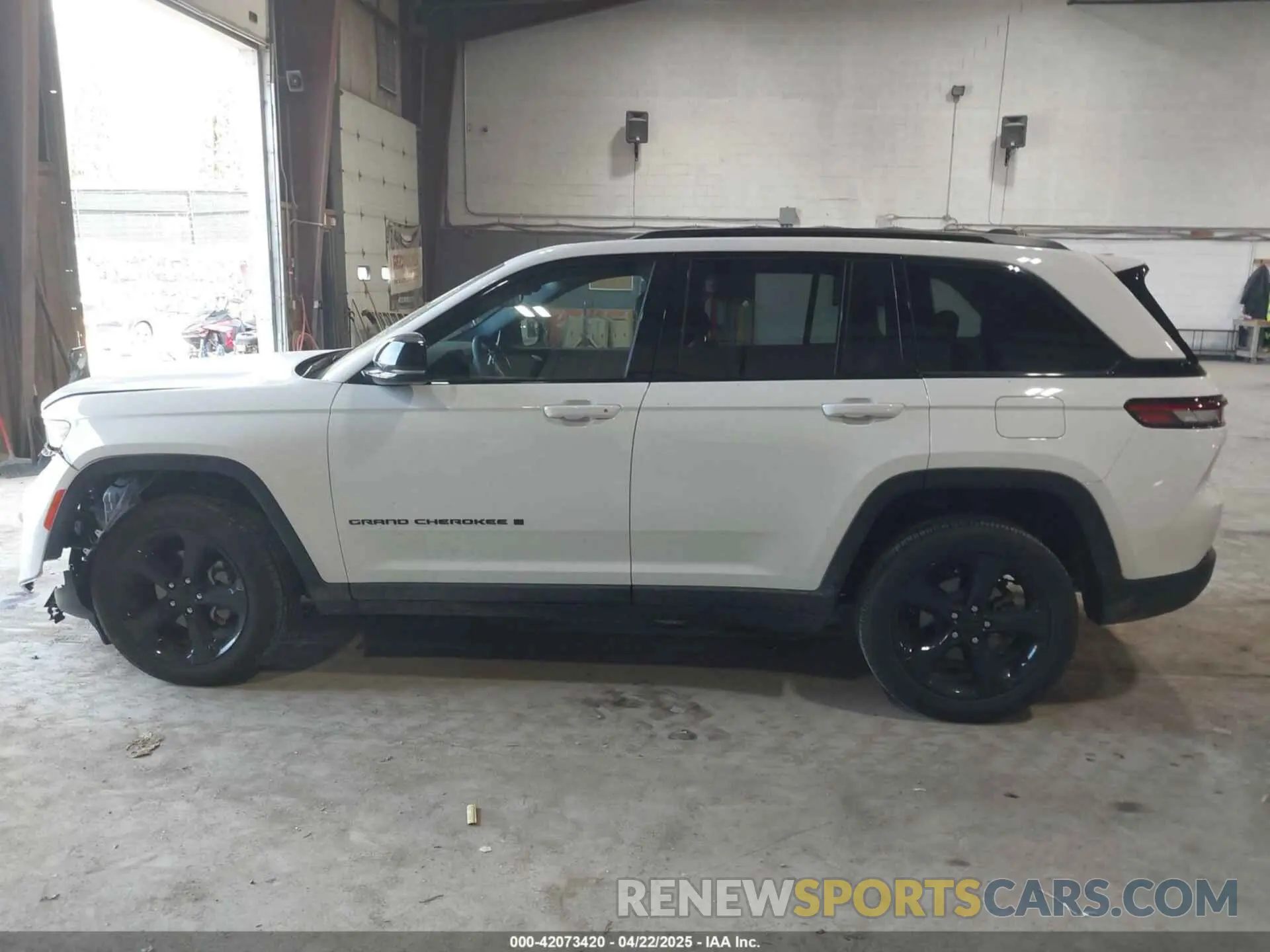 14 fotografías del automóvil dañado 1C4RJHAG3RC211204 JEEP GRAND CHEROKEE 2024