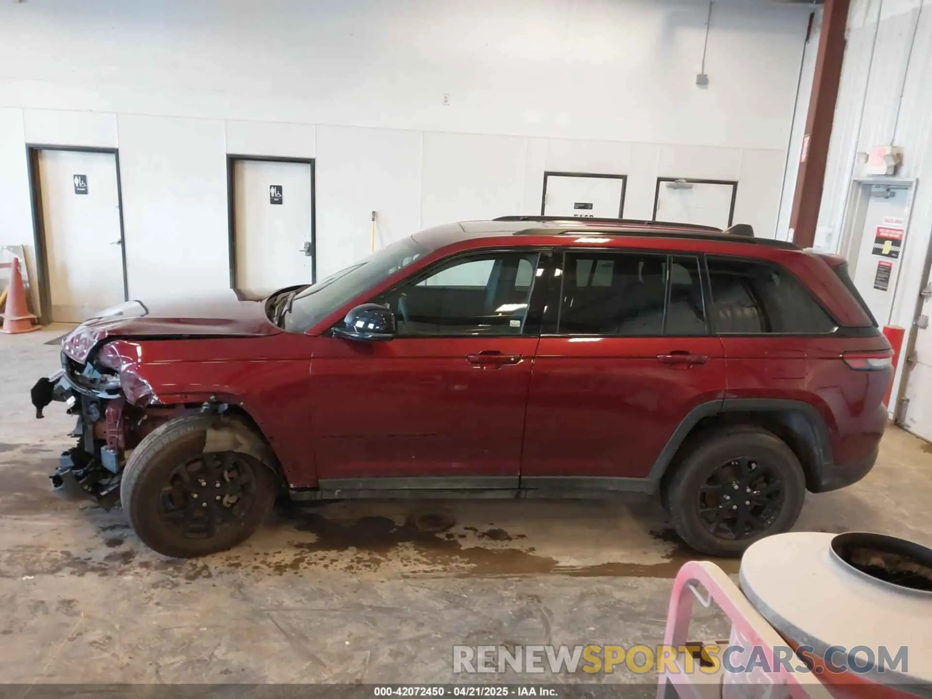 14 fotografías del automóvil dañado 1C4RJHAG3RC233476 JEEP GRAND CHEROKEE 2024