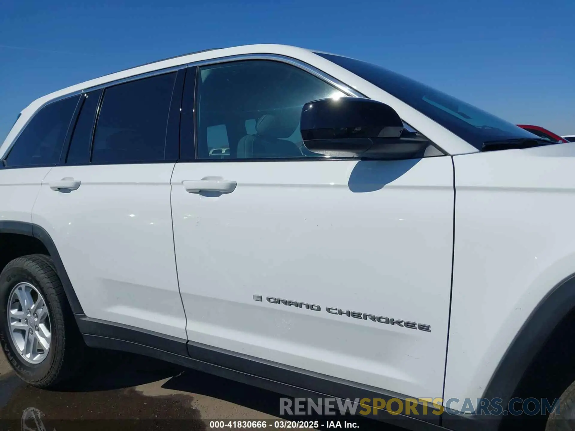 14 fotografías del automóvil dañado 1C4RJHAG4RC245779 JEEP GRAND CHEROKEE 2024