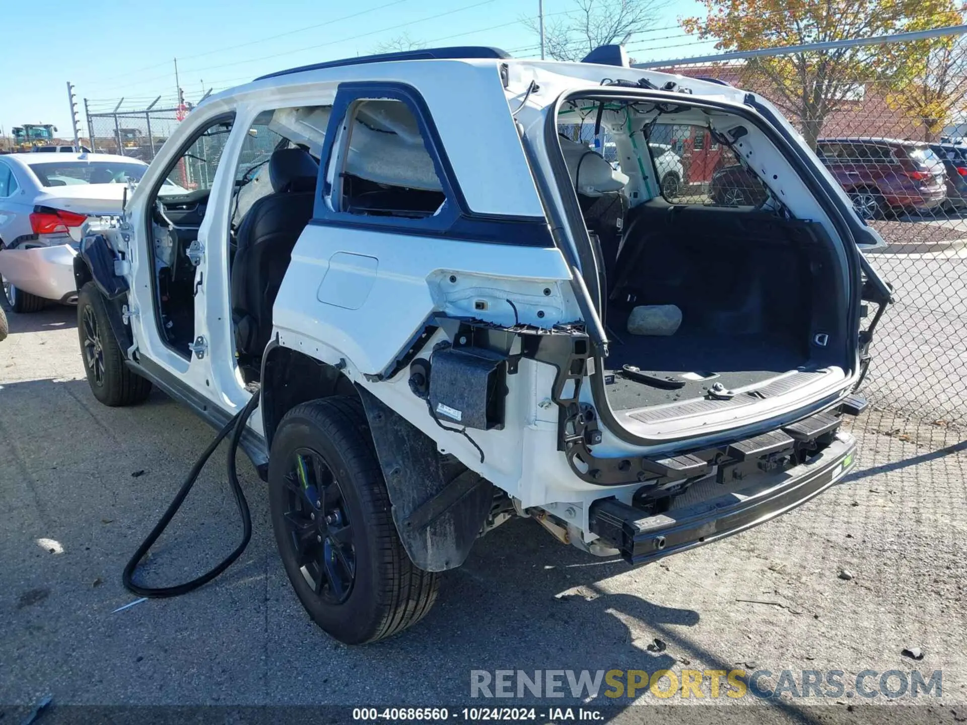 3 fotografías del automóvil dañado 1C4RJHAG5RC223127 JEEP GRAND CHEROKEE 2024