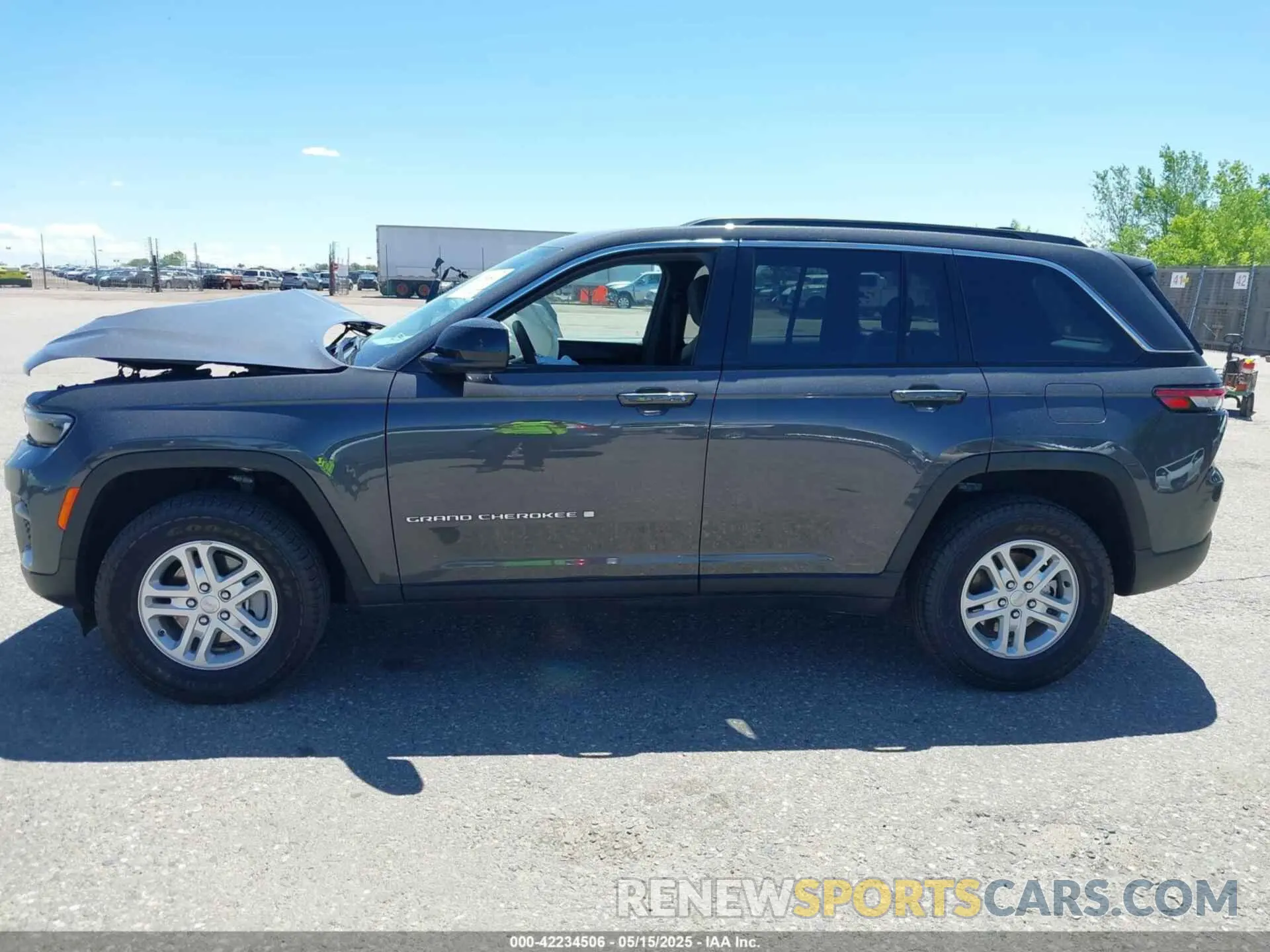 14 fotografías del automóvil dañado 1C4RJHAG9RC184669 JEEP GRAND CHEROKEE 2024