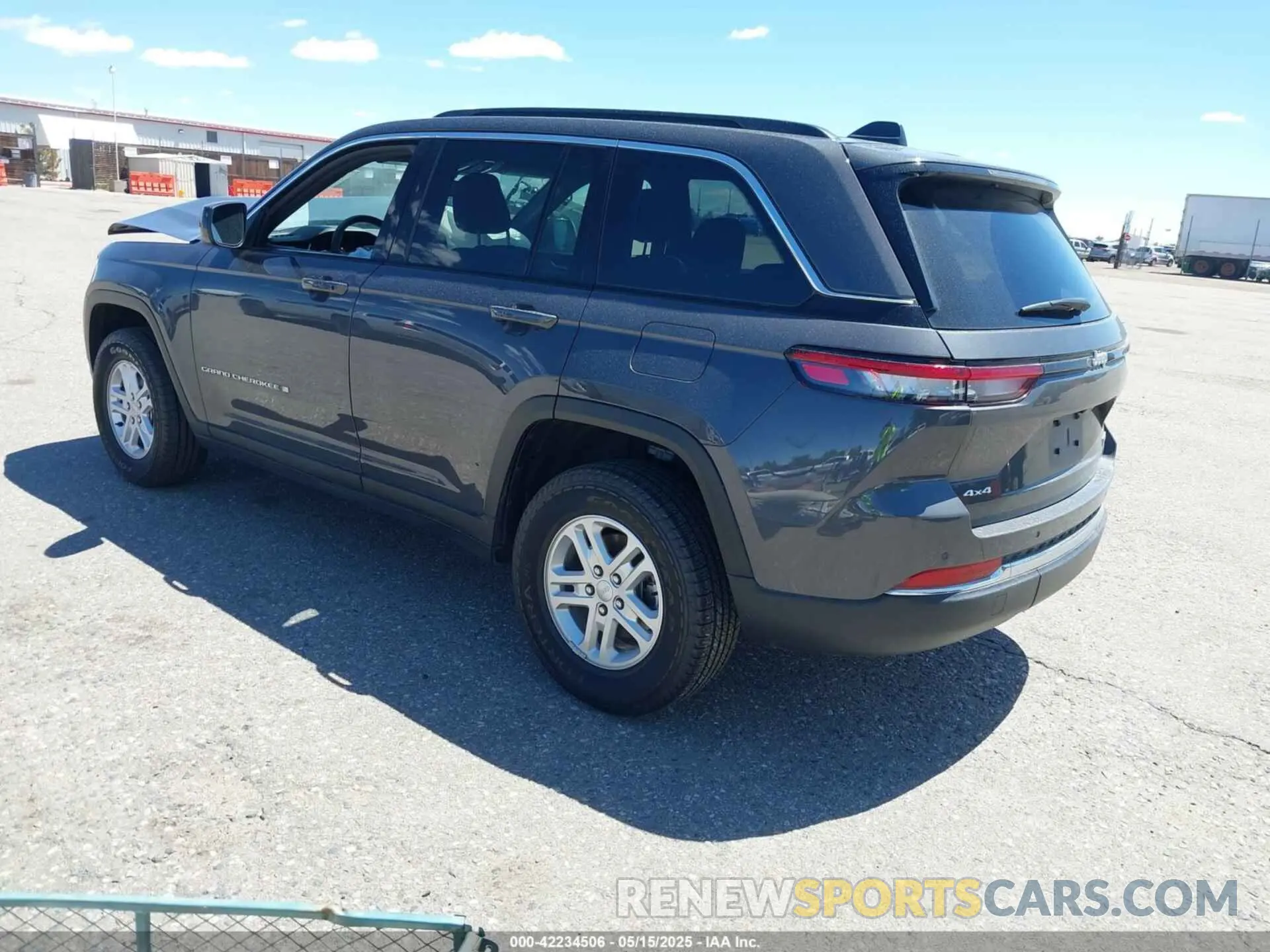 3 fotografías del automóvil dañado 1C4RJHAG9RC184669 JEEP GRAND CHEROKEE 2024