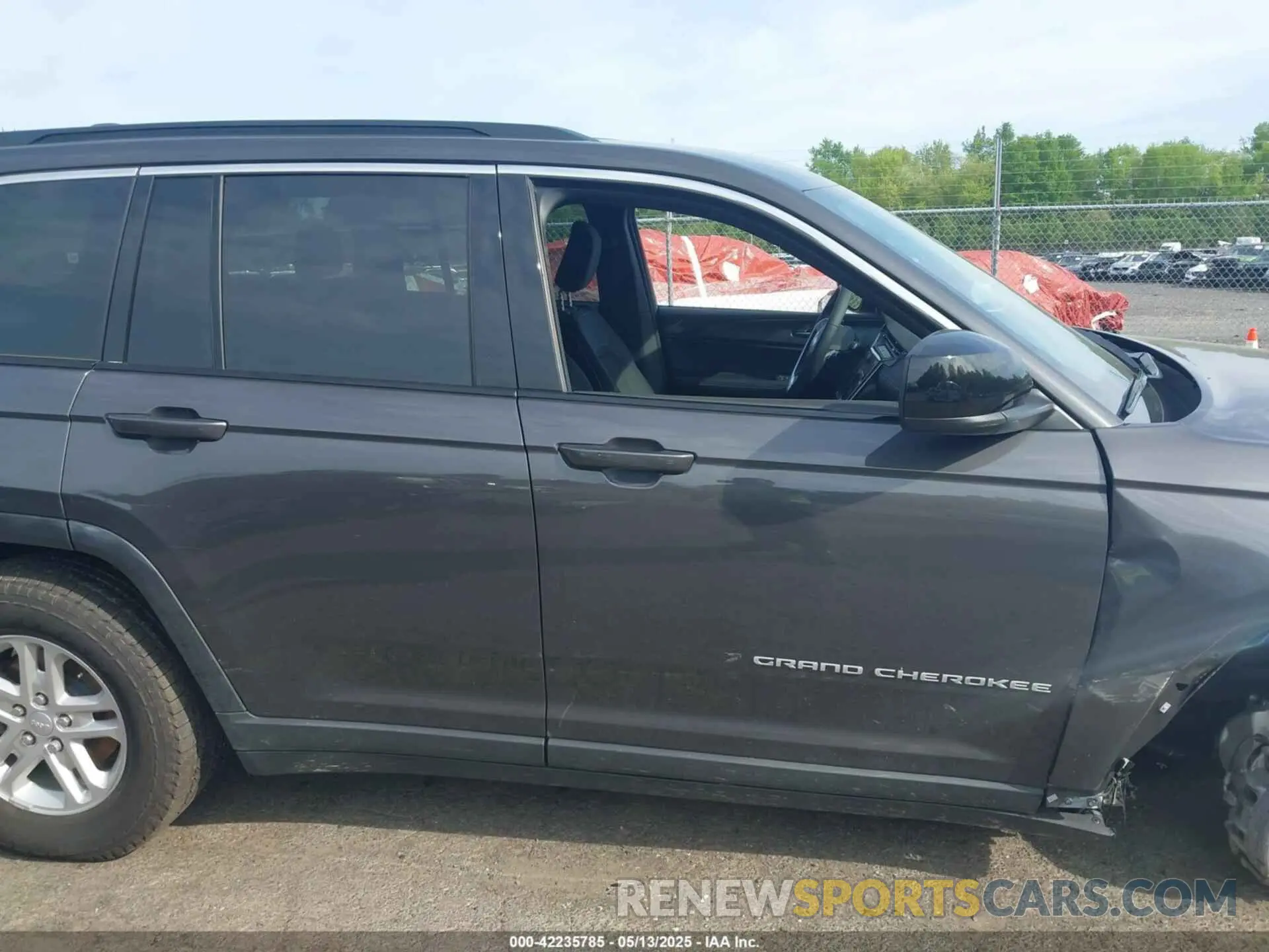 13 fotografías del automóvil dañado 1C4RJHAGXRC176922 JEEP GRAND CHEROKEE 2024