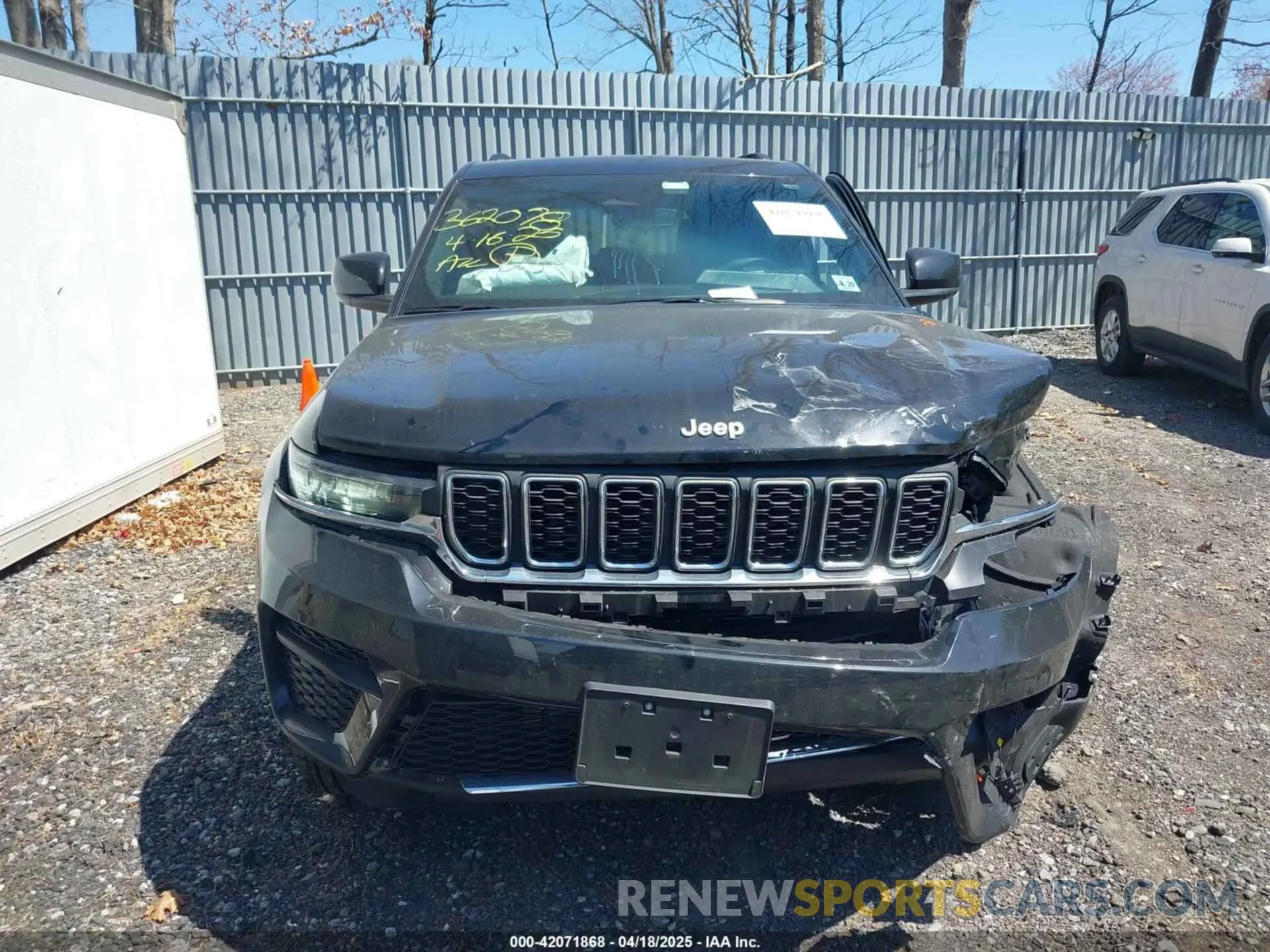 12 fotografías del automóvil dañado 1C4RJHAGXRC252560 JEEP GRAND CHEROKEE 2024