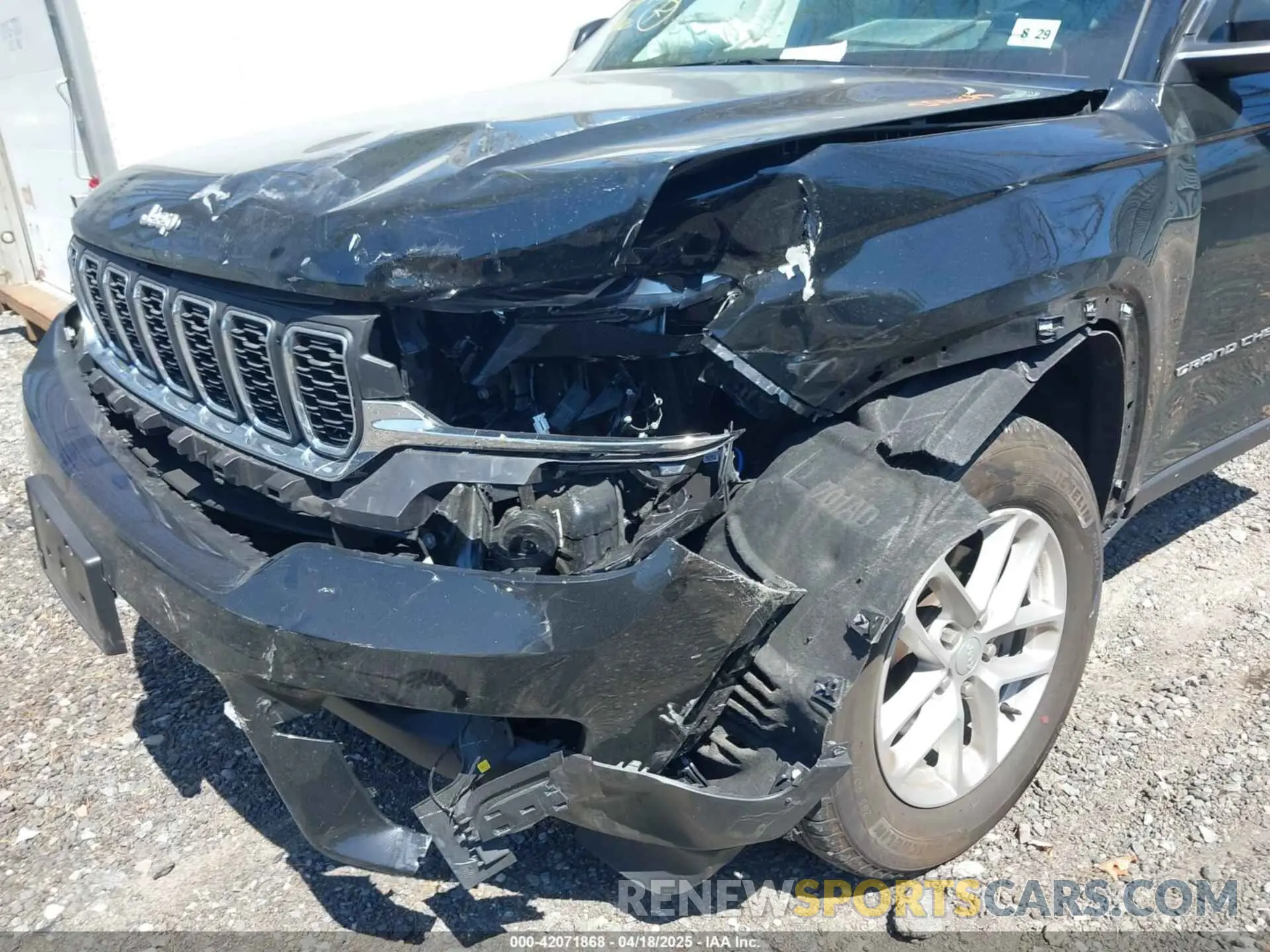 6 fotografías del automóvil dañado 1C4RJHAGXRC252560 JEEP GRAND CHEROKEE 2024